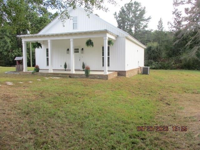 Photo of 1804 Woodbreeze Cir, Hartselle, AL 35640 (MLS # 531393)