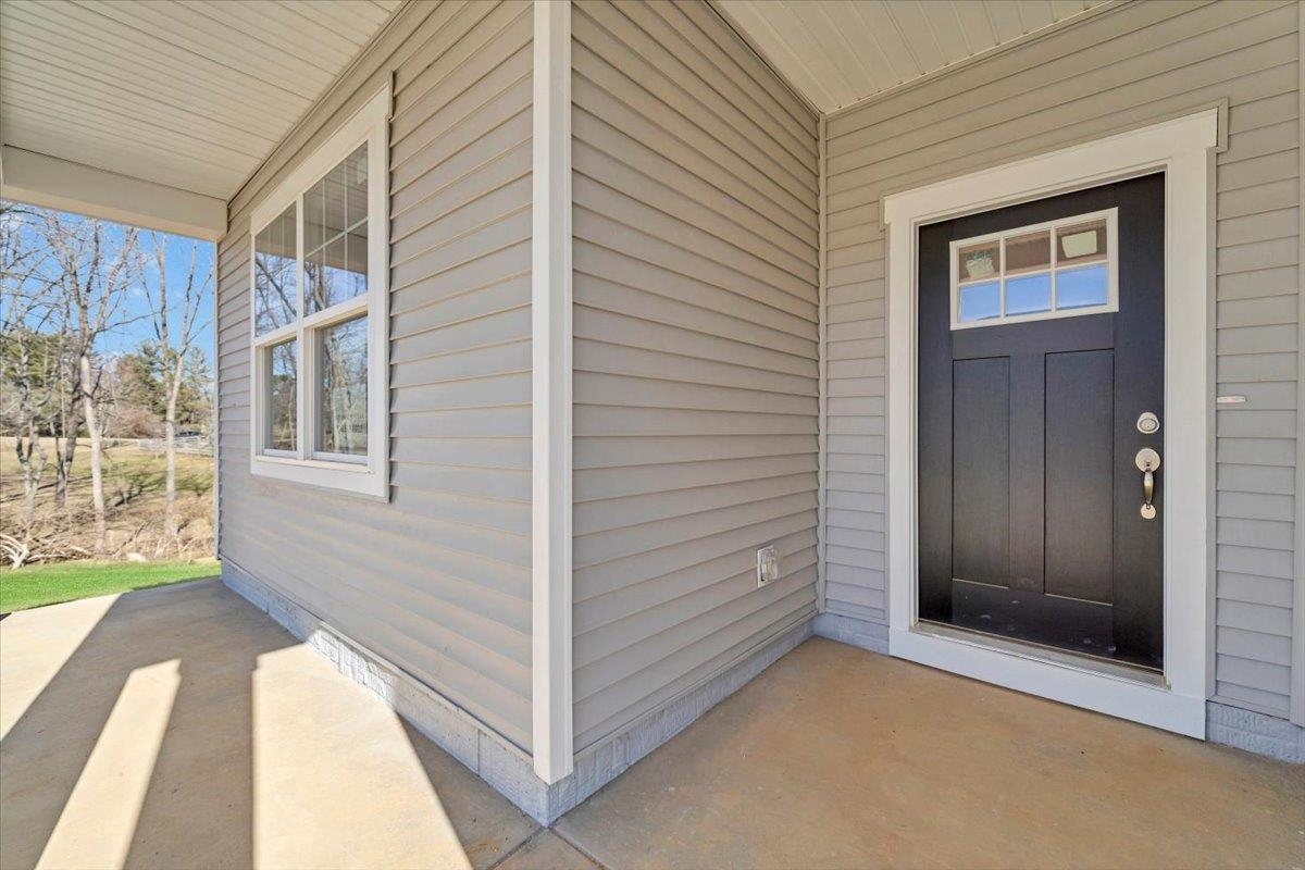 7380 King's Pointe Drive