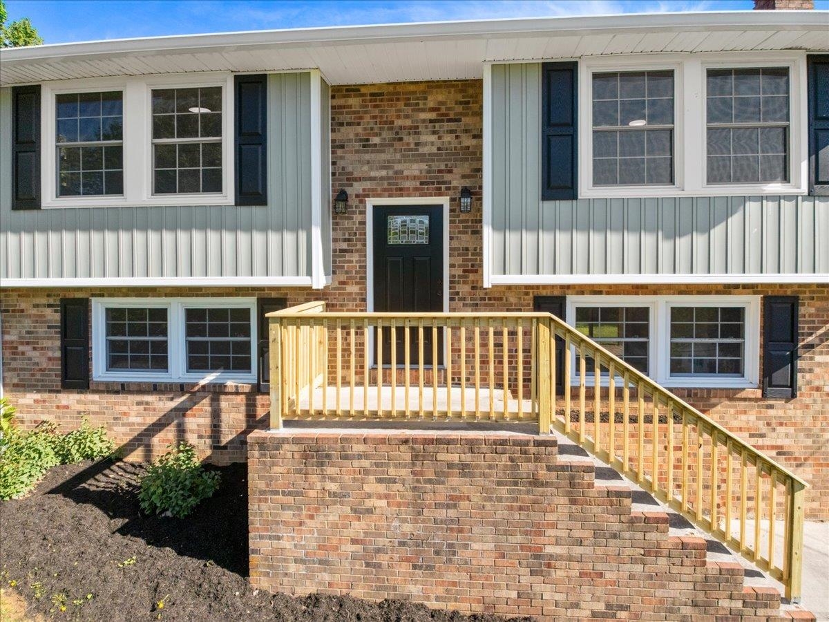 325 Mulberry Drive