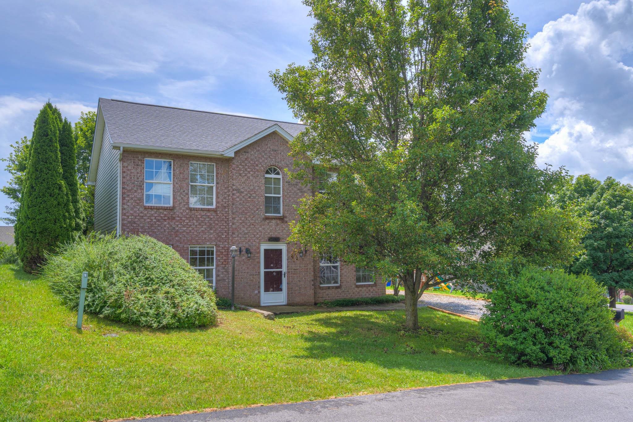 250 Sequoia Circle NW