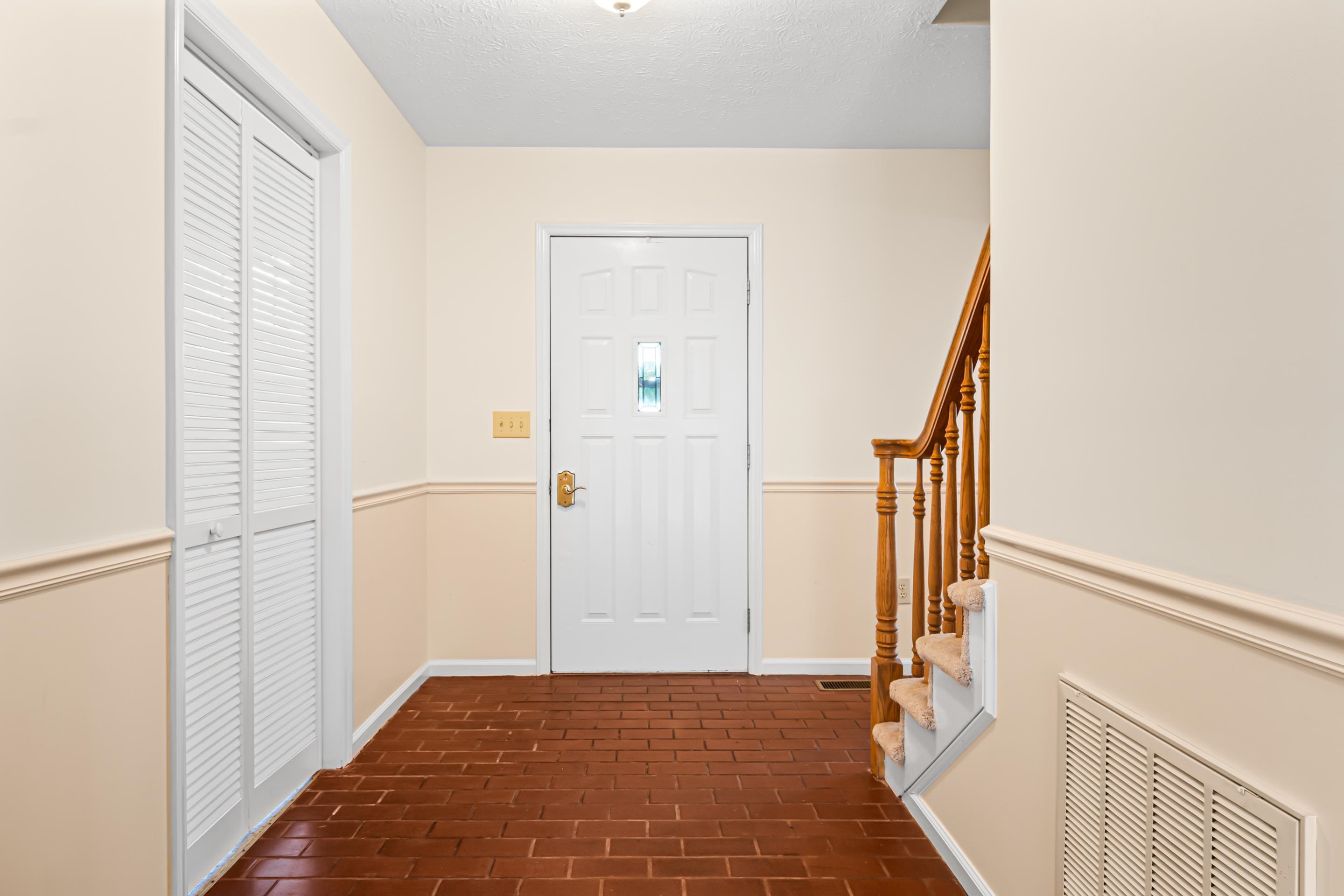 305 Seminole Drive