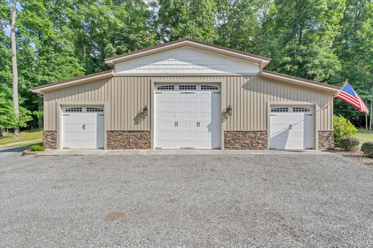 7770 Bending Oak Drive