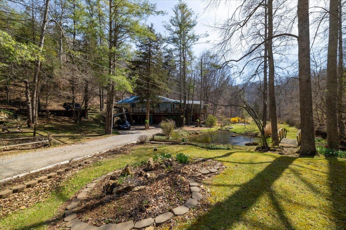 1256 Falling Branch Road