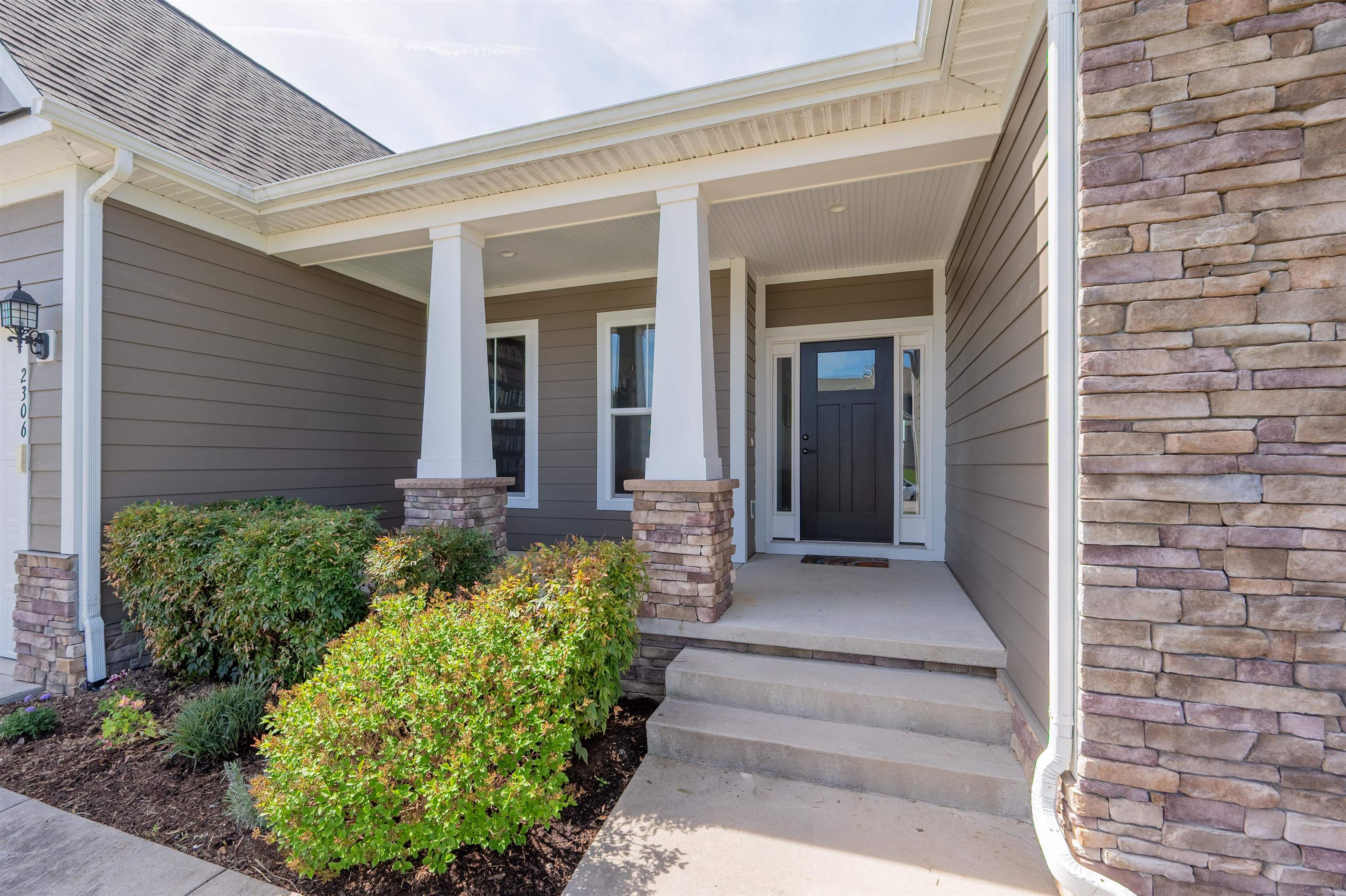 2306 Scenic Ridge Circle