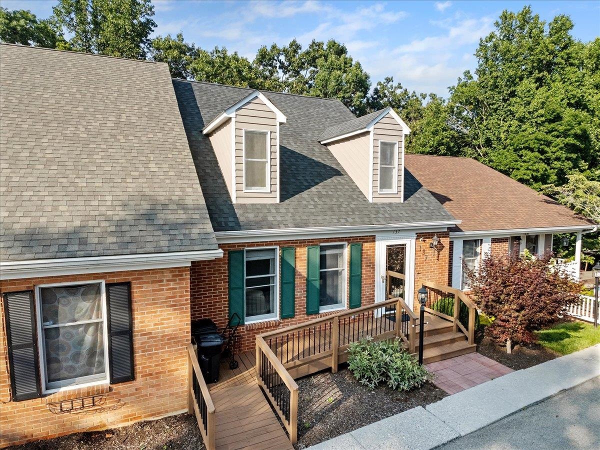 137 Greenbrier Drive