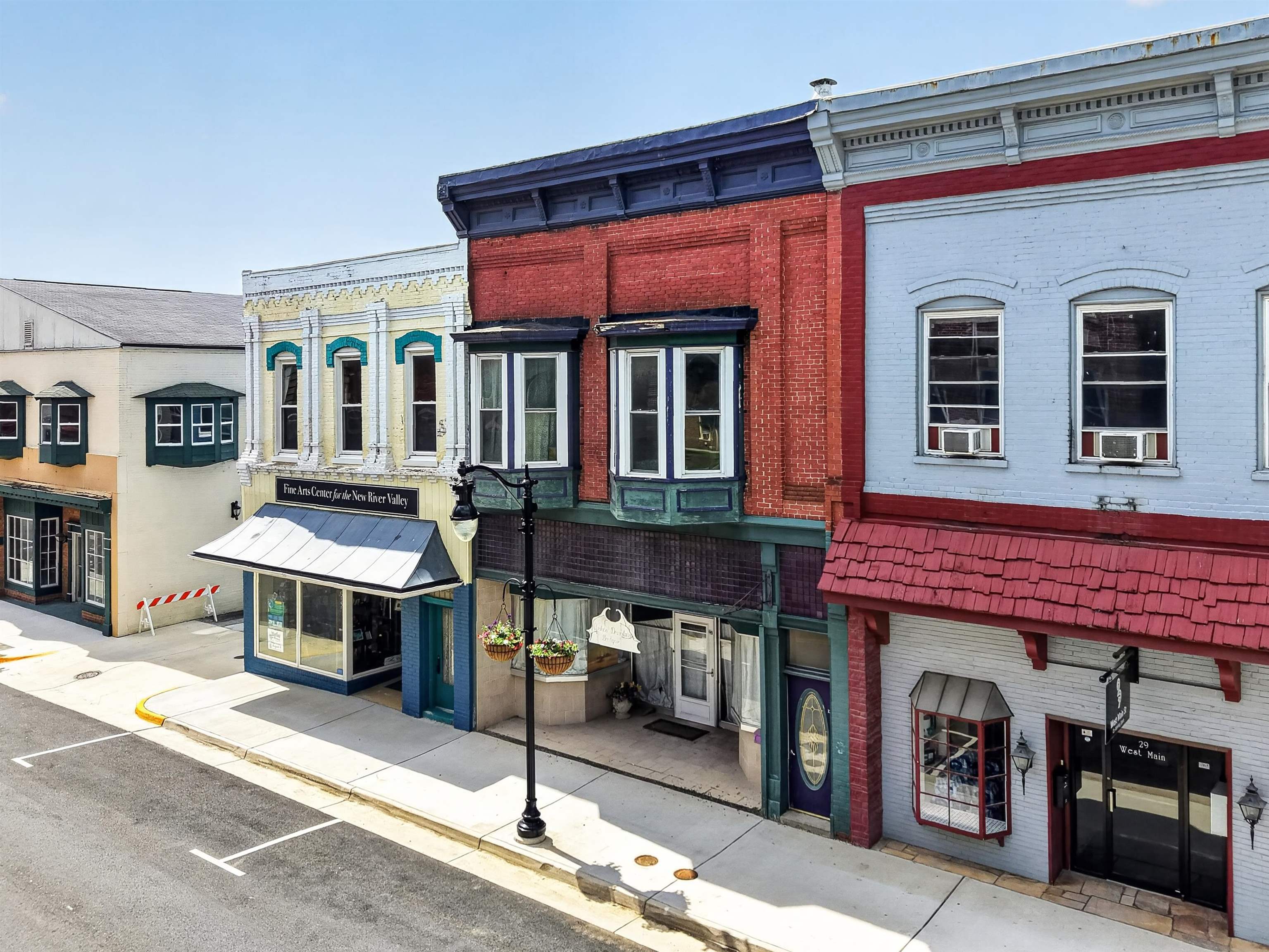 27 W Main Street