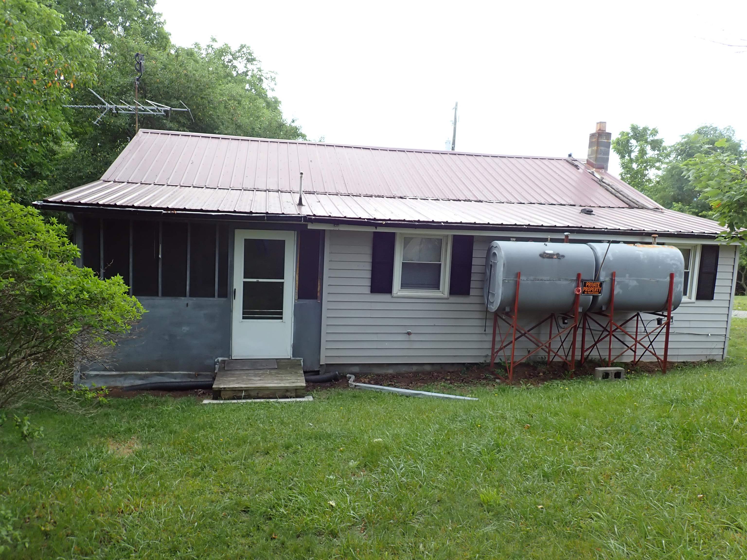 4884 Veterans Hill Road