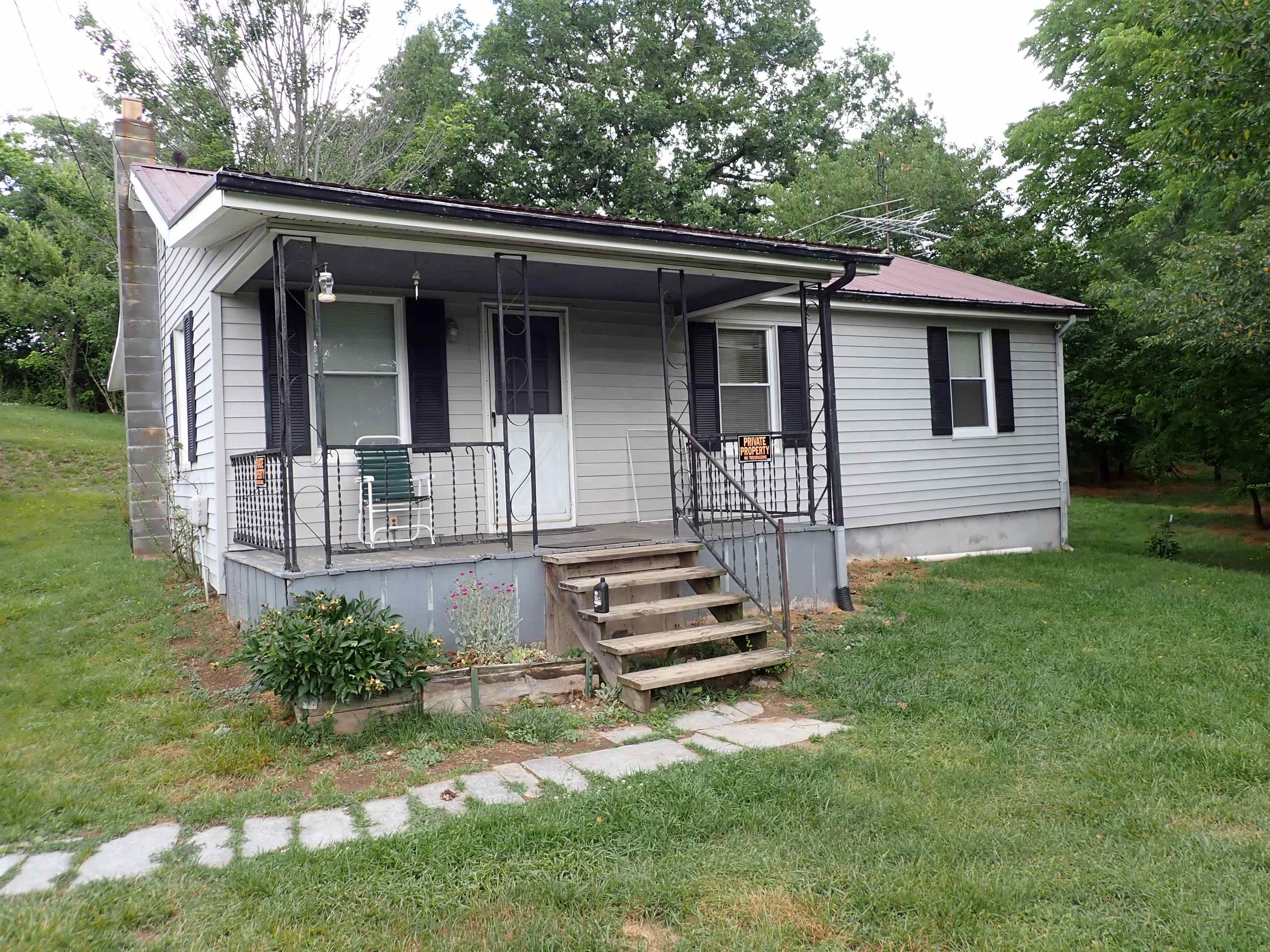 4884 Veterans Hill Road