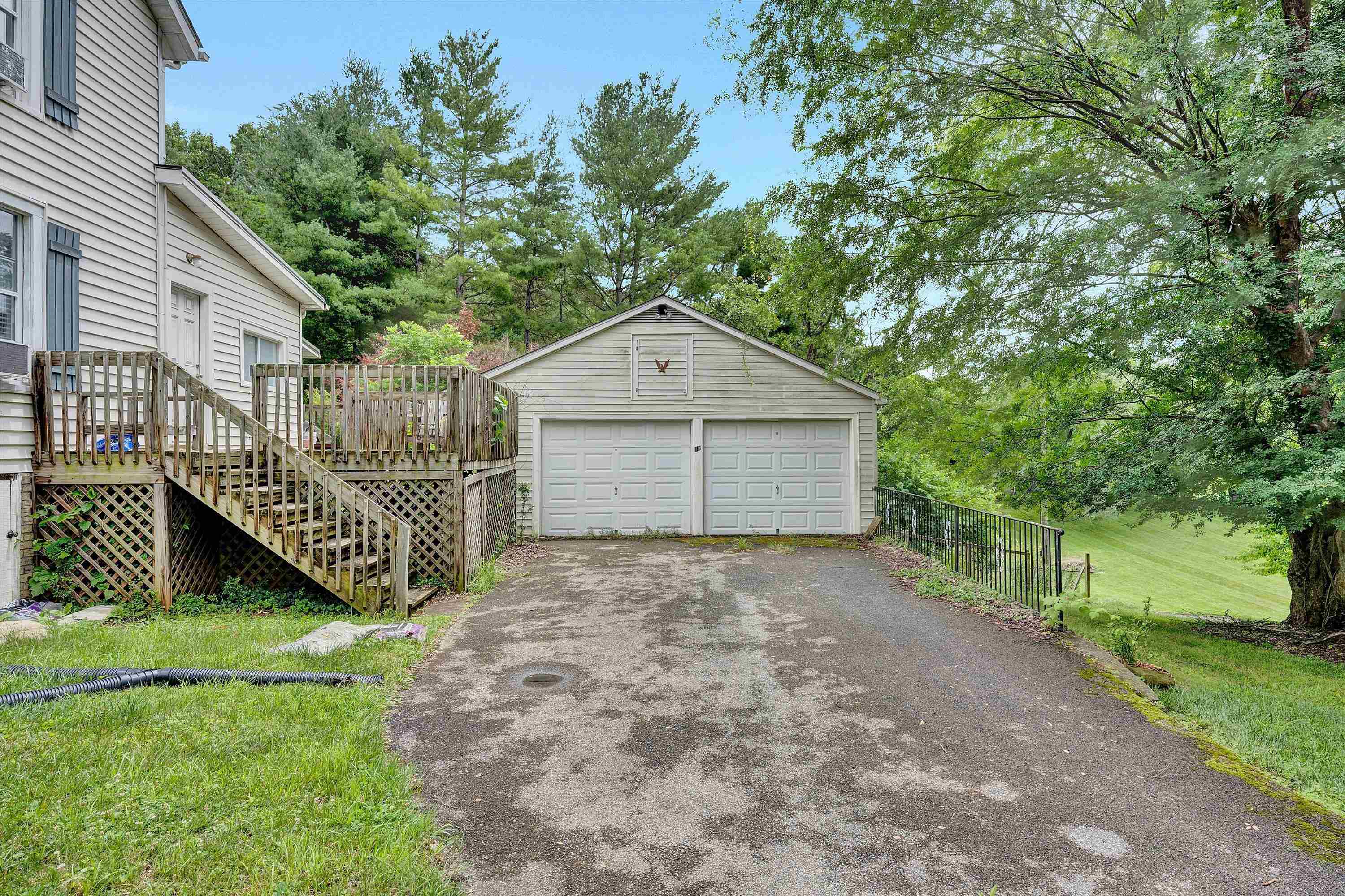 116 HAMMETT Avenue