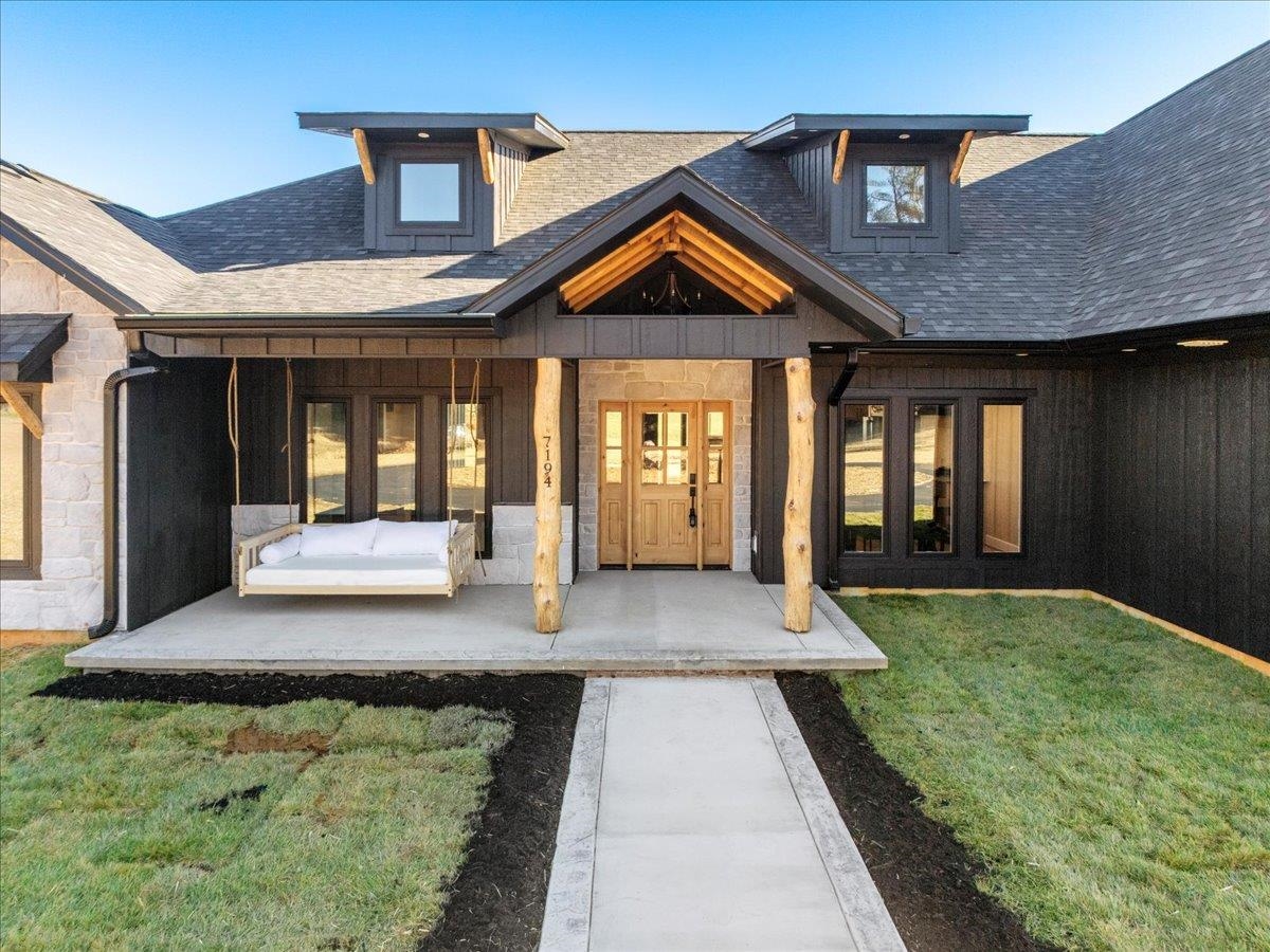 7194 Gate 10 Road