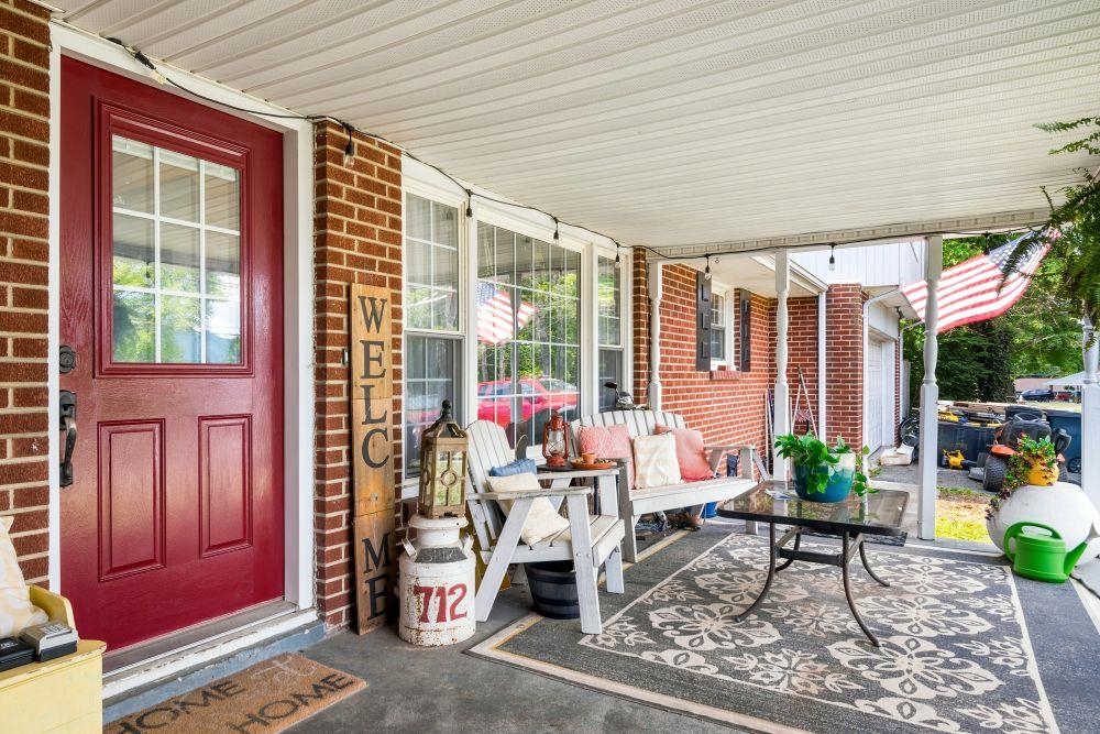 712 Mercer Road