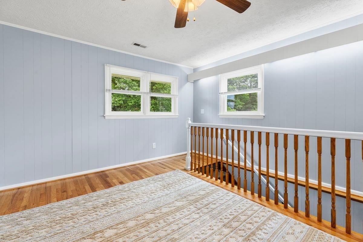 Listing 11