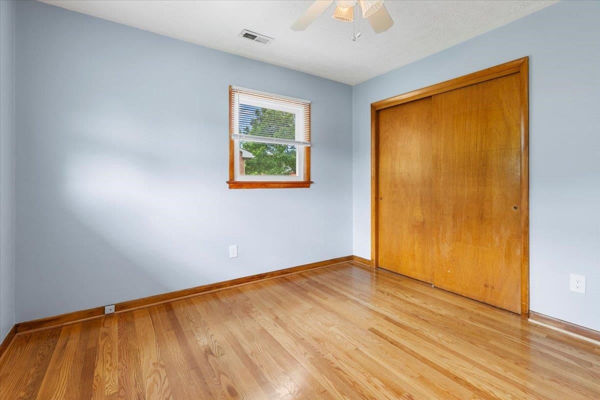 Listing 11
