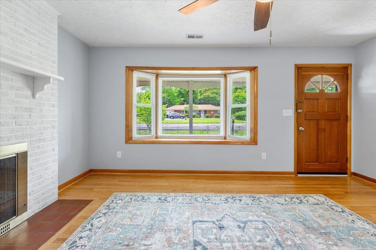 Listing 11