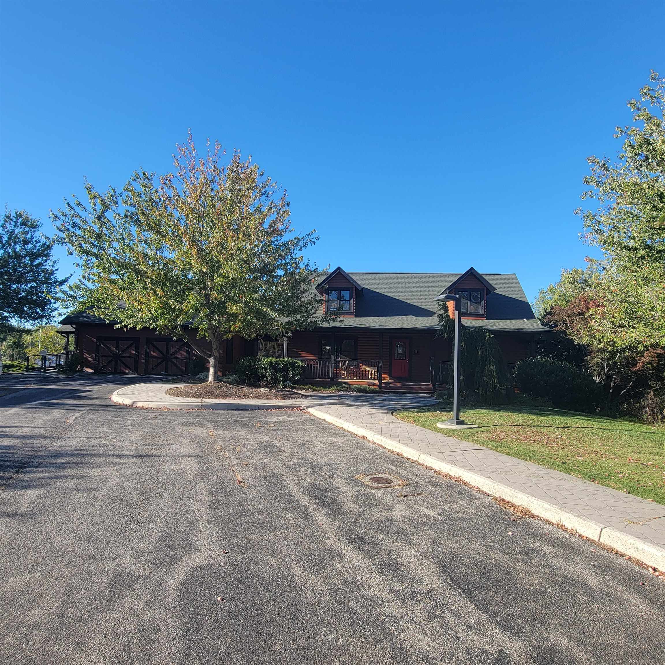 80 NE Hampton Boulevard NE