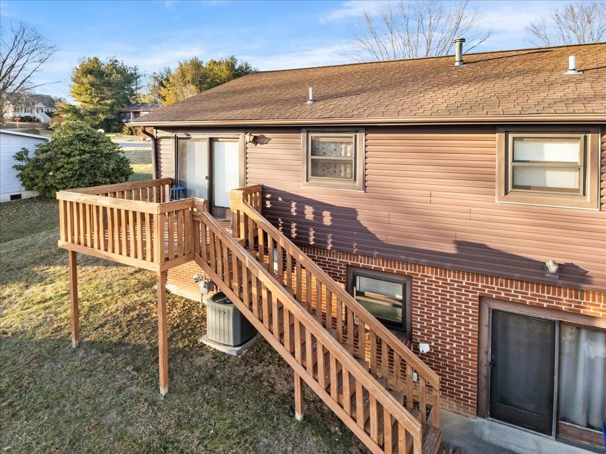 595 Freedom Viaduct NW