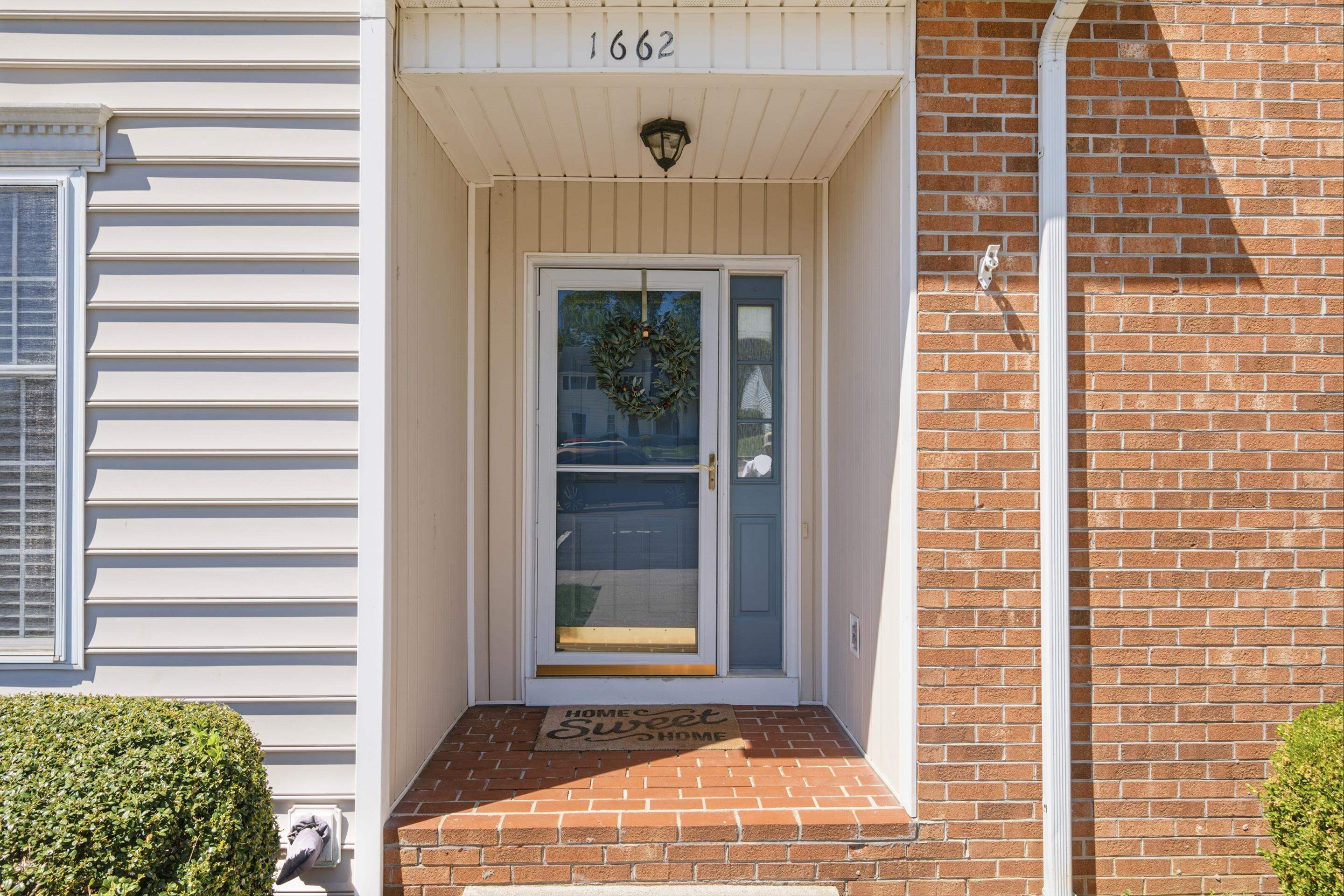 1662 York Drive