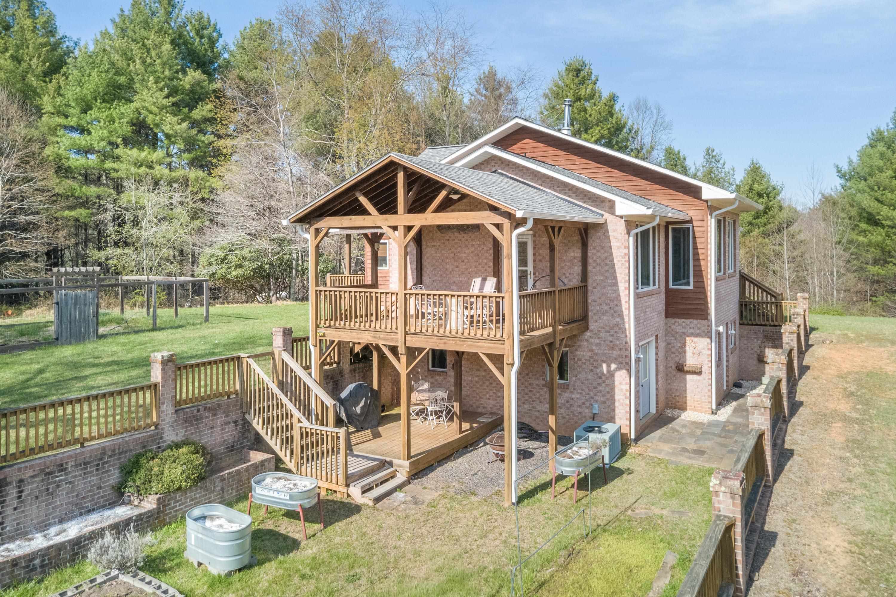 Listing 213
