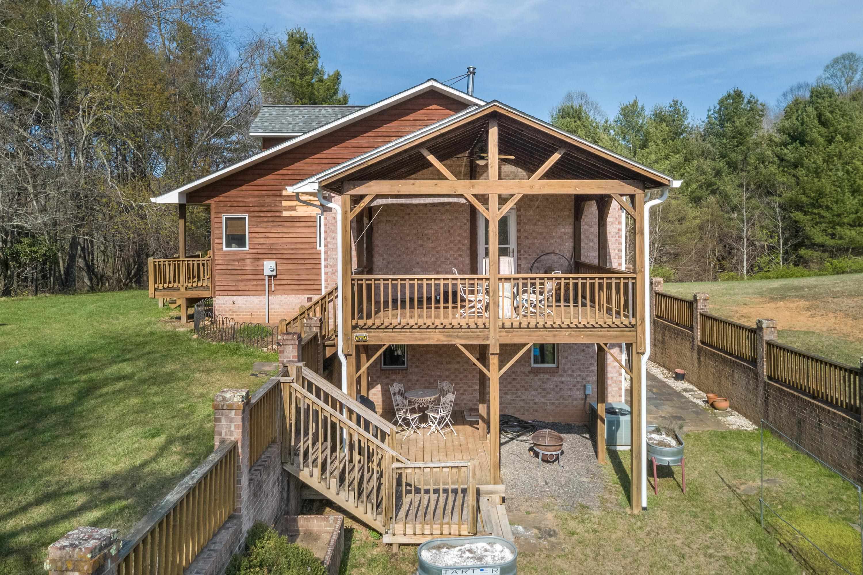 Listing 213