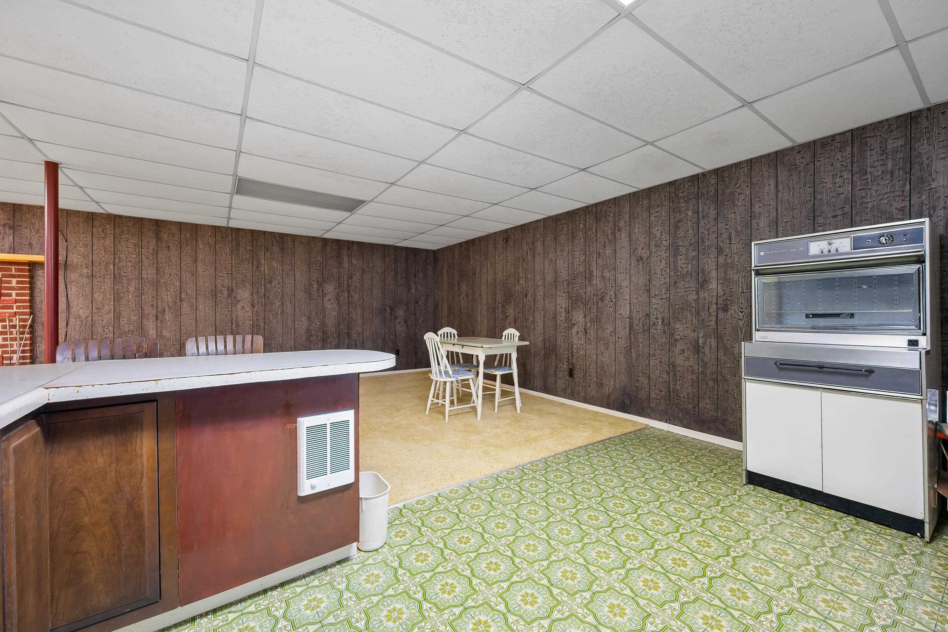 Rural Retreat, Virginia 24368, United States, 3 Bedrooms Bedrooms, ,3 BathroomsBathrooms,Residential,Pending,59132