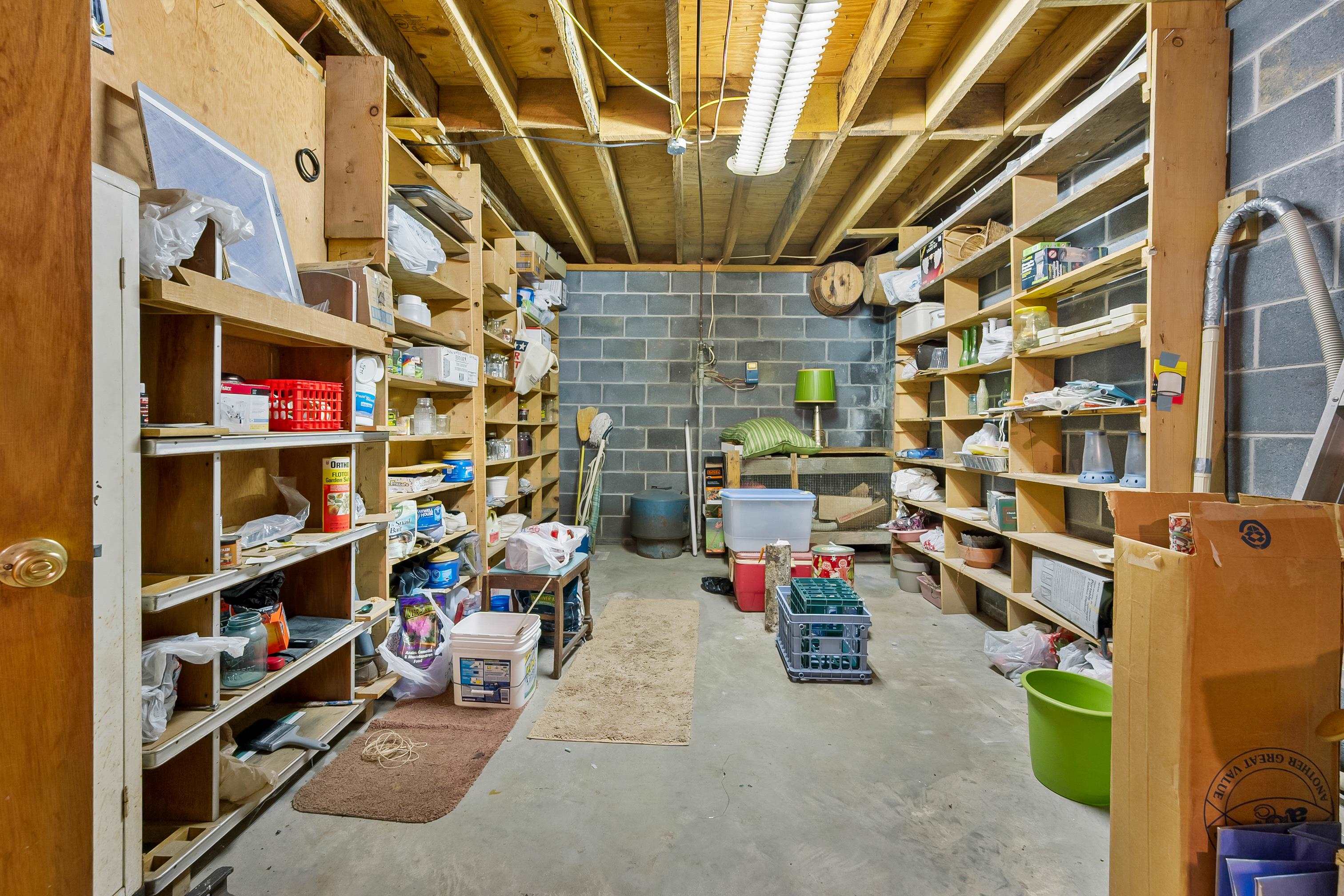 Rural Retreat, Virginia 24368, United States, 3 Bedrooms Bedrooms, ,3 BathroomsBathrooms,Residential,Pending,59132