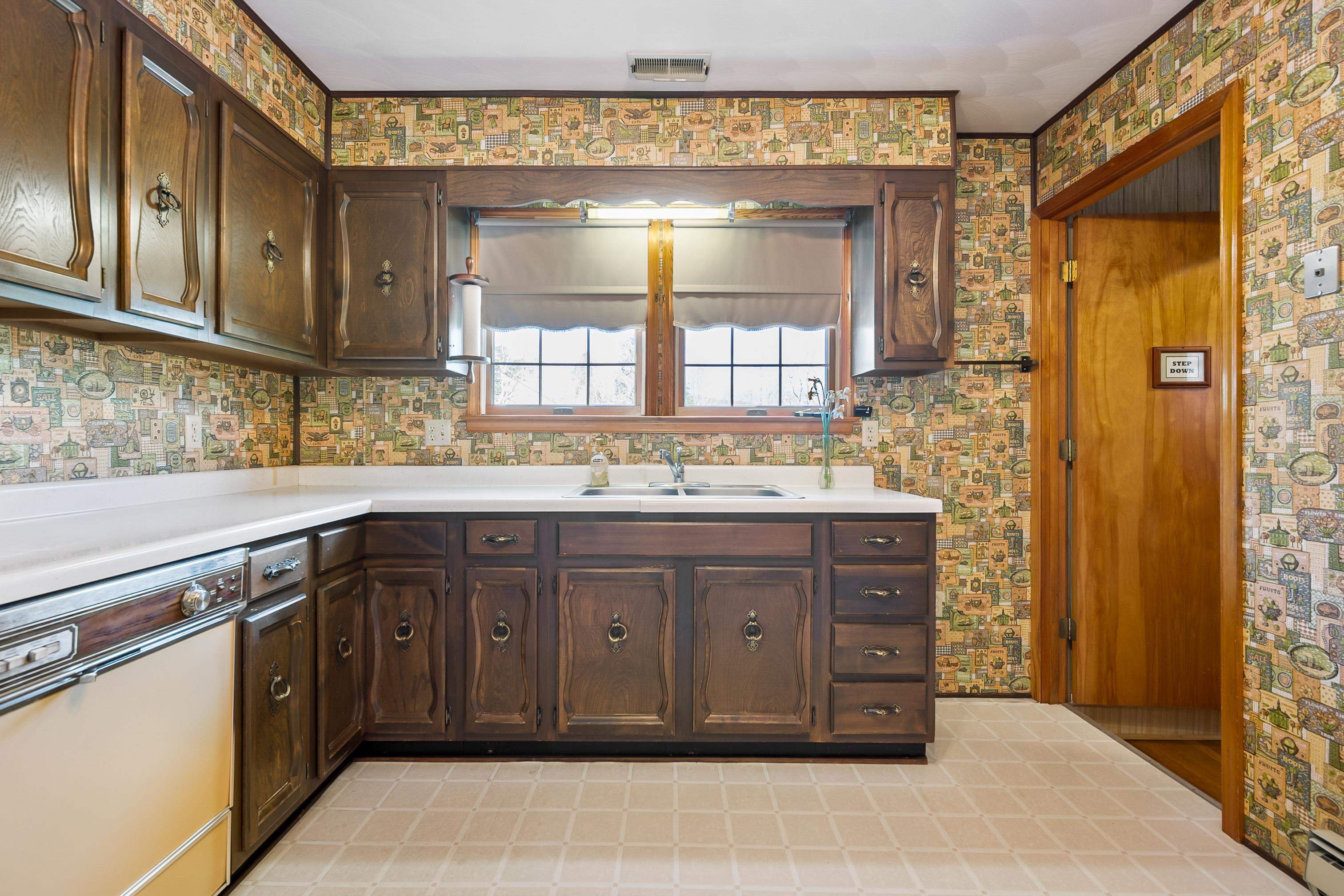 Rural Retreat, Virginia 24368, United States, 3 Bedrooms Bedrooms, ,3 BathroomsBathrooms,Residential,Pending,59132