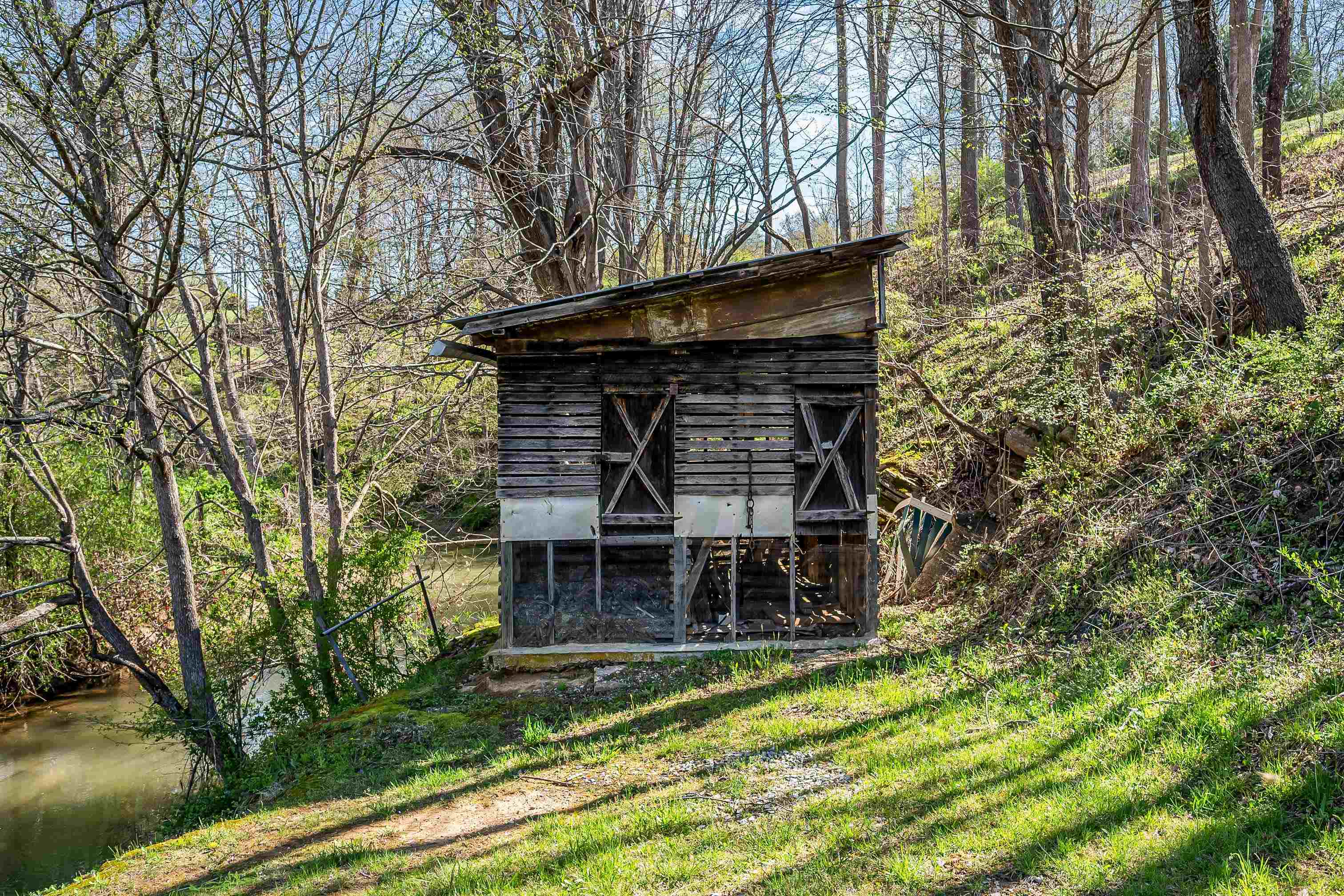 Rural Retreat, Virginia 24368, United States, 3 Bedrooms Bedrooms, ,3 BathroomsBathrooms,Residential,Pending,59132