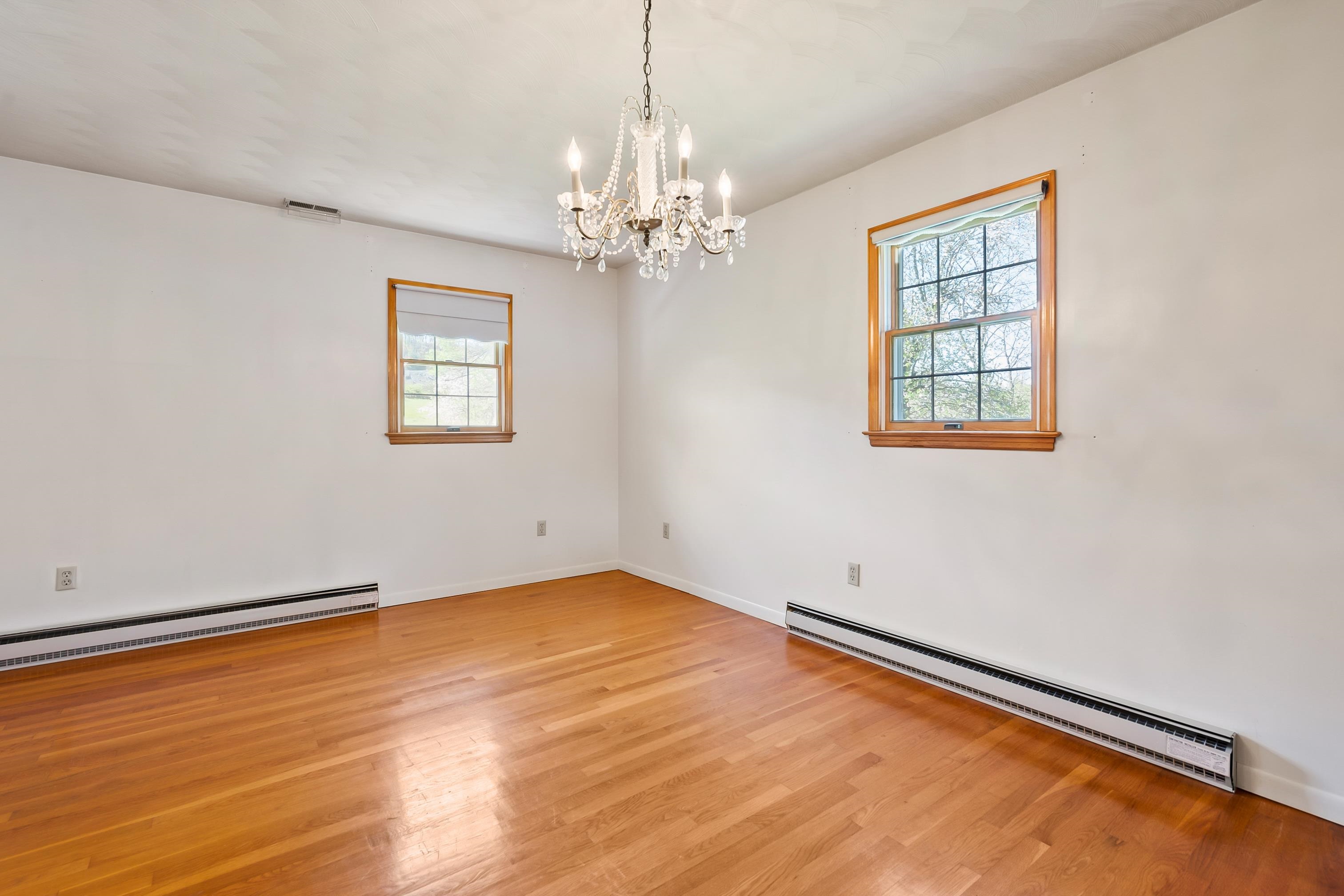 Rural Retreat, Virginia 24368, United States, 3 Bedrooms Bedrooms, ,3 BathroomsBathrooms,Residential,Pending,59132