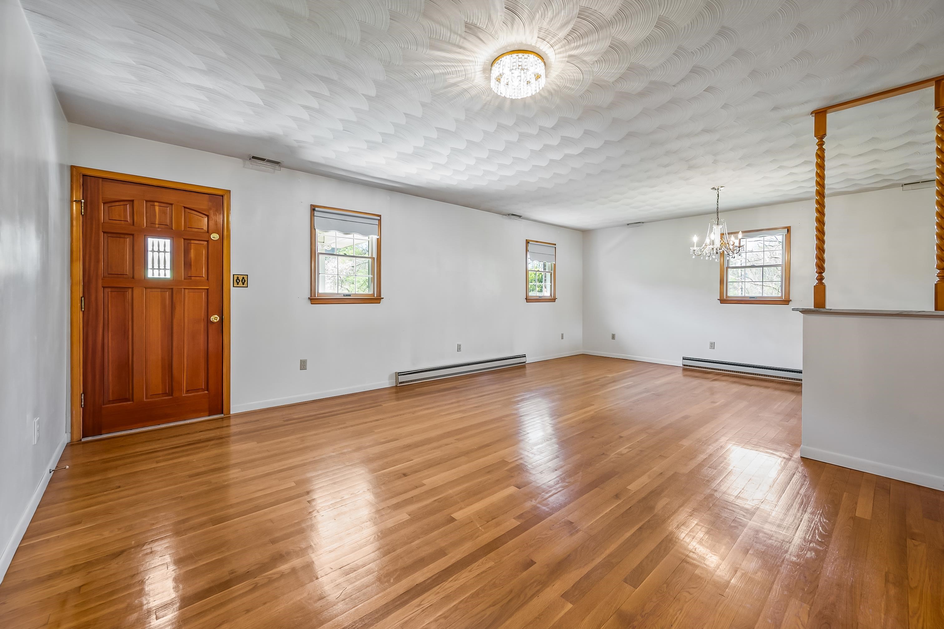 Rural Retreat, Virginia 24368, United States, 3 Bedrooms Bedrooms, ,3 BathroomsBathrooms,Residential,Pending,59132