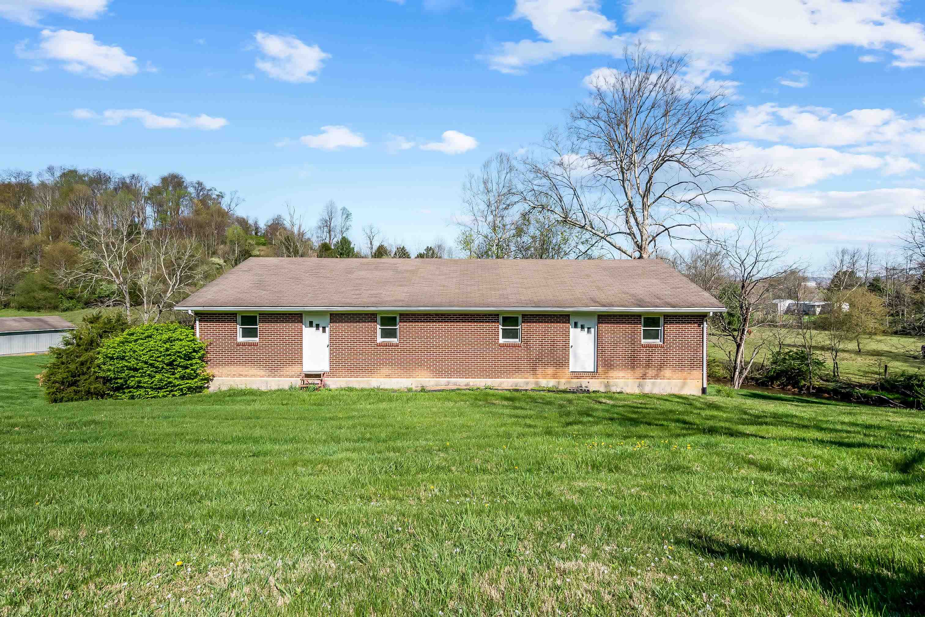 Rural Retreat, Virginia 24368, United States, 3 Bedrooms Bedrooms, ,3 BathroomsBathrooms,Residential,Pending,59132