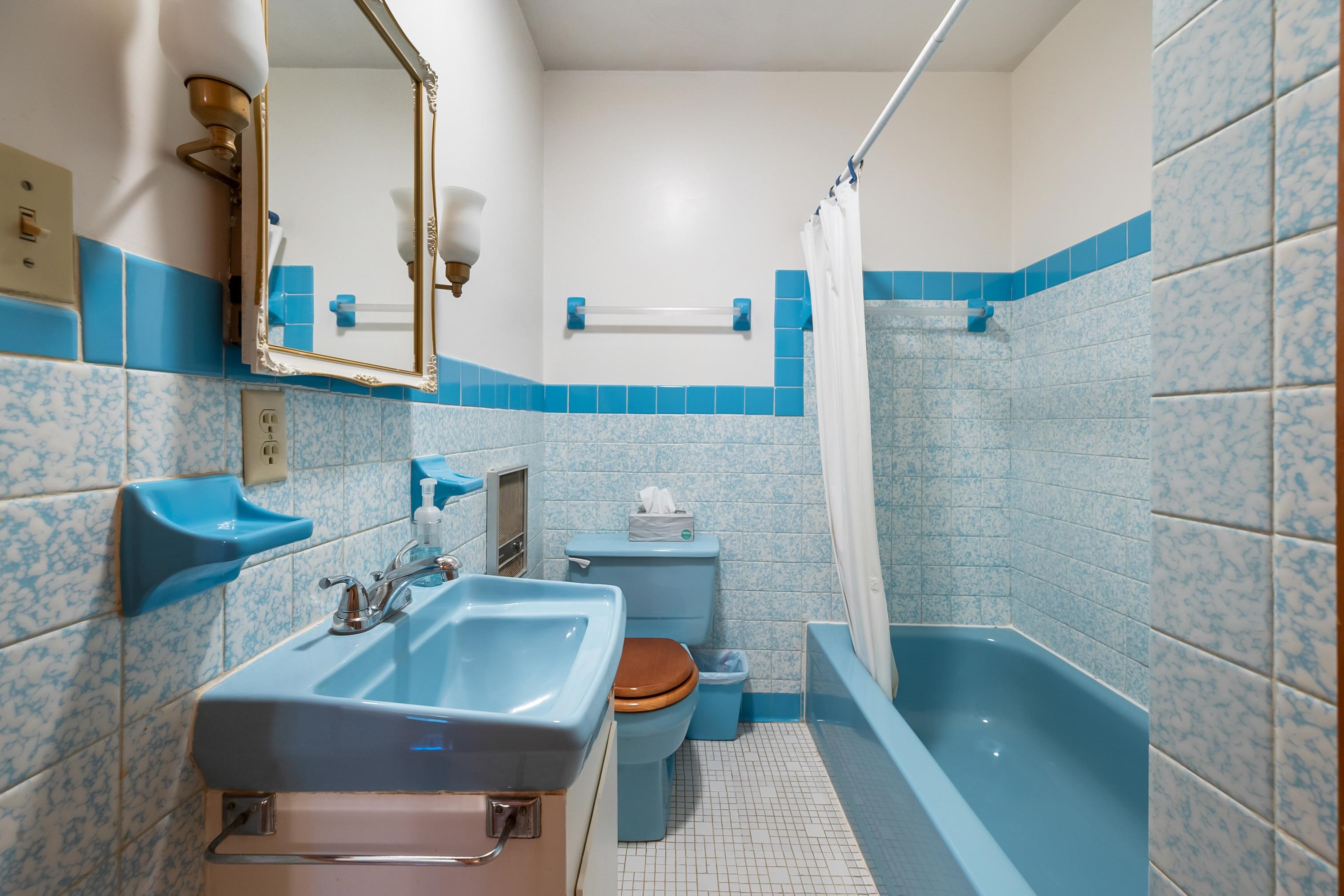 Rural Retreat, Virginia 24368, United States, 3 Bedrooms Bedrooms, ,3 BathroomsBathrooms,Residential,Pending,59132