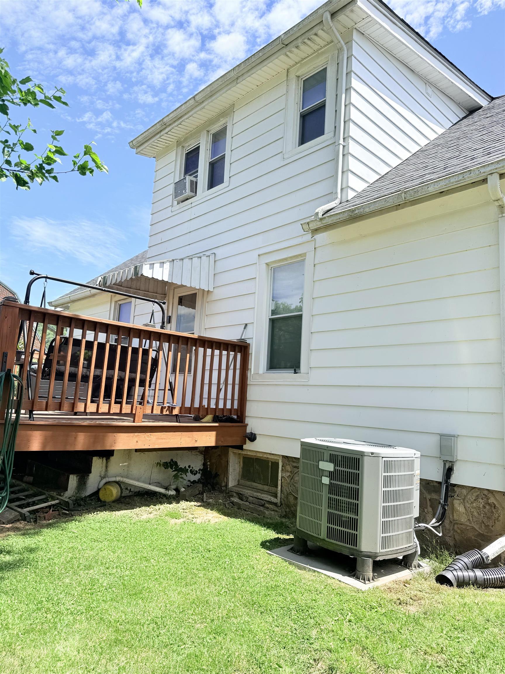 705 Westview Street