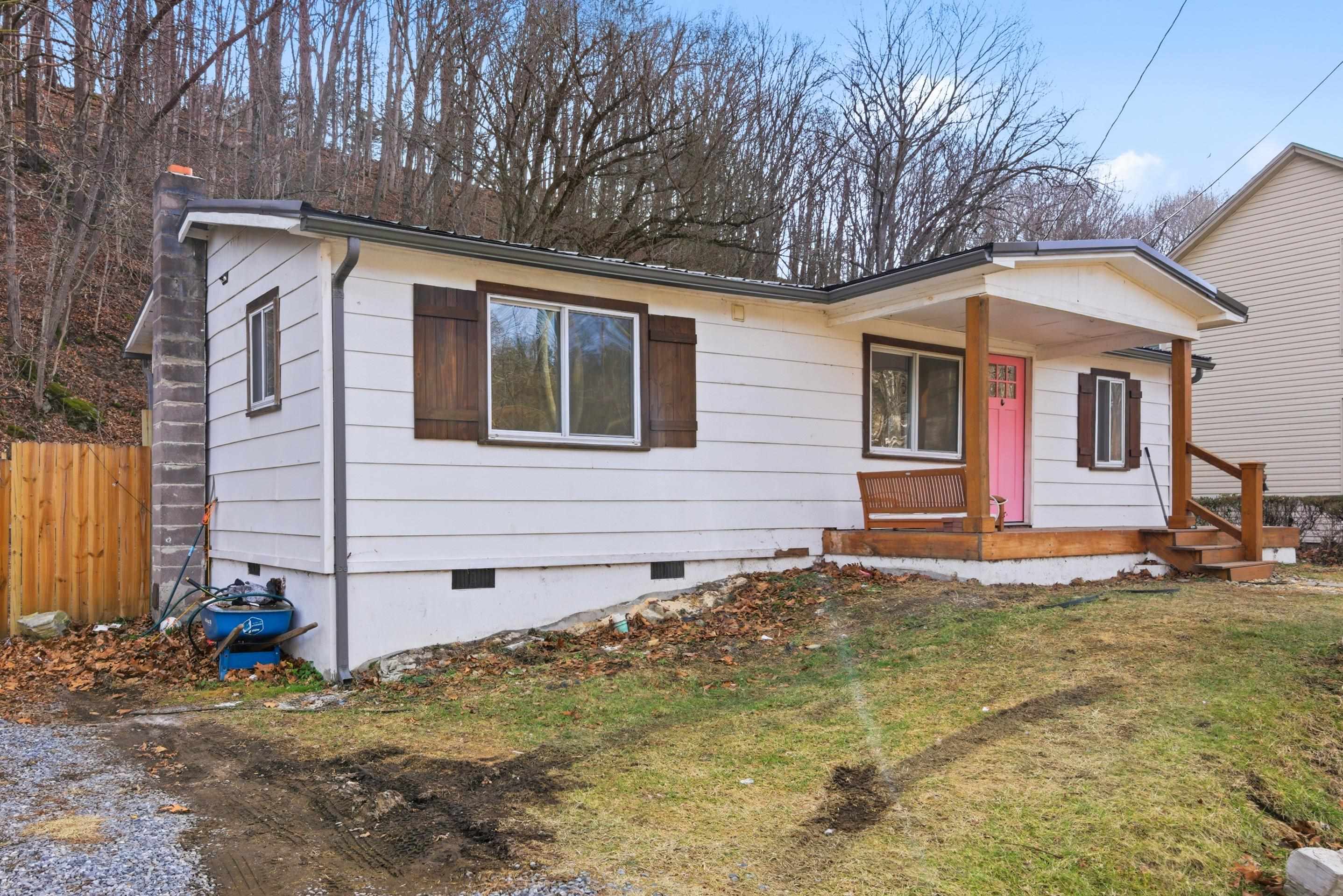 7234 Falling Branch Road