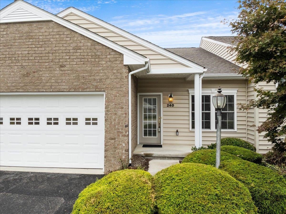 240 Slate Creek Drive NW