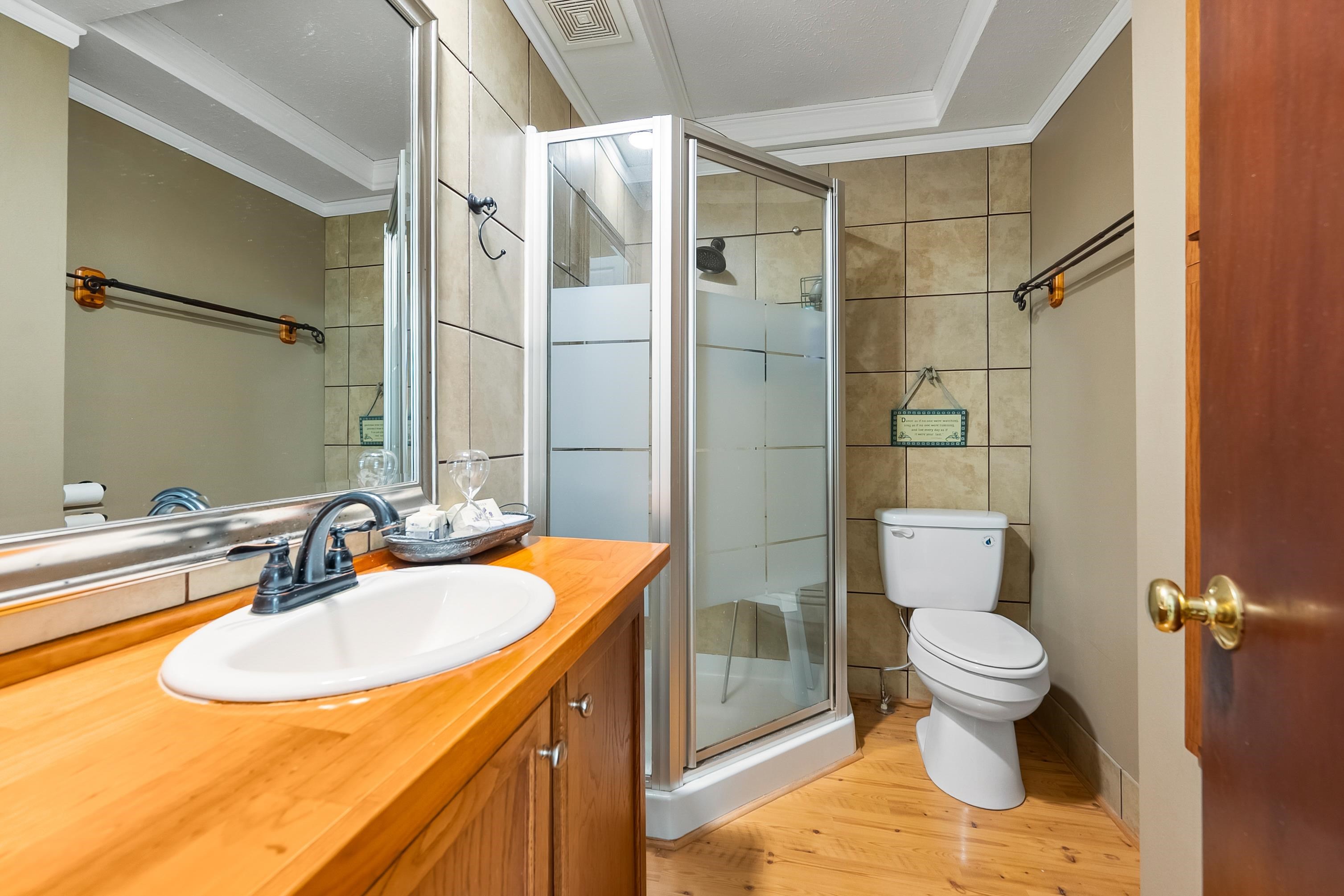 Christiansburg, Virginia 24073, United States, 3 Bedrooms Bedrooms, ,3 BathroomsBathrooms,Residential,Pending,195789