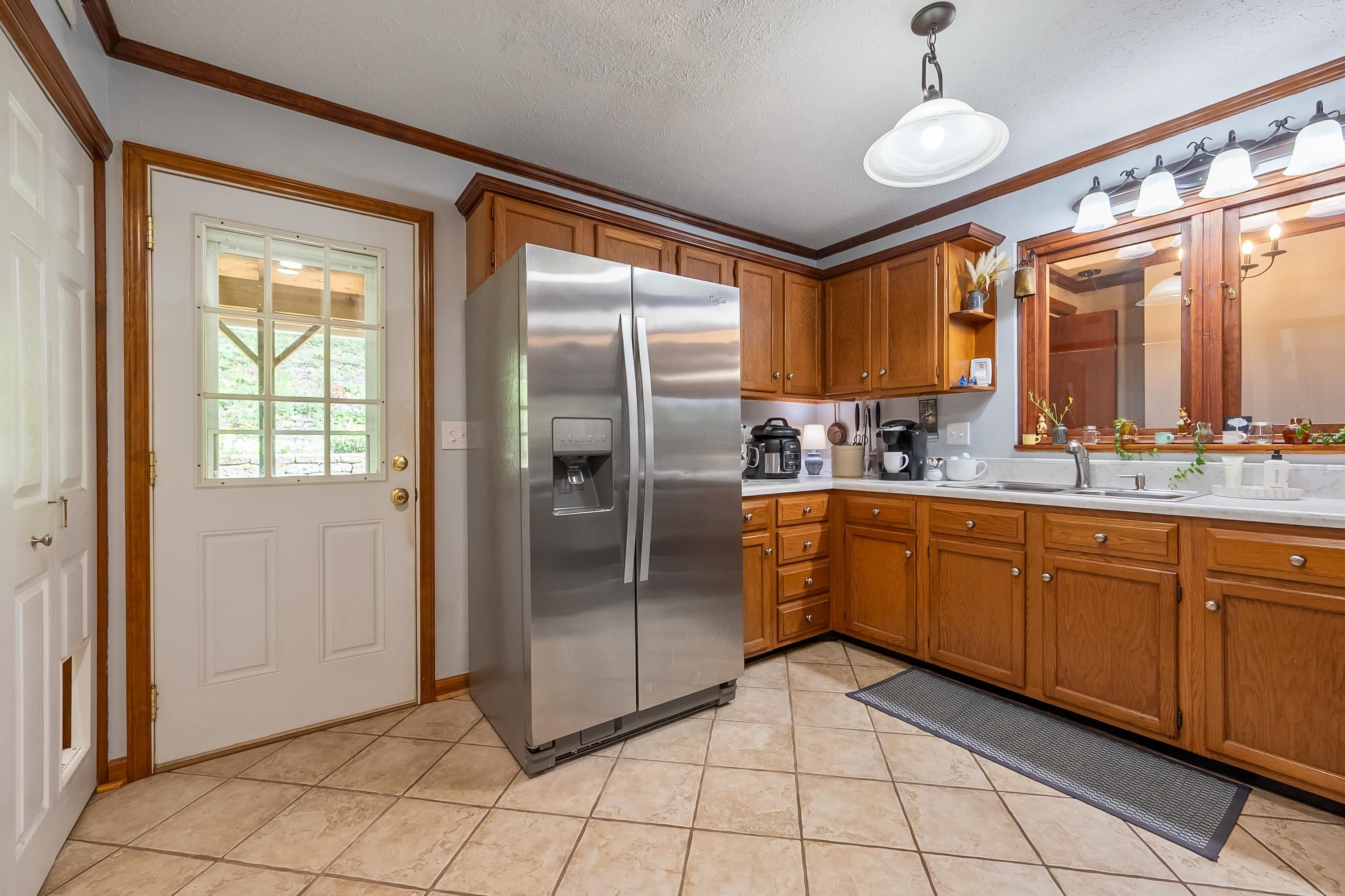 Christiansburg, Virginia 24073, United States, 3 Bedrooms Bedrooms, ,3 BathroomsBathrooms,Residential,Pending,195789