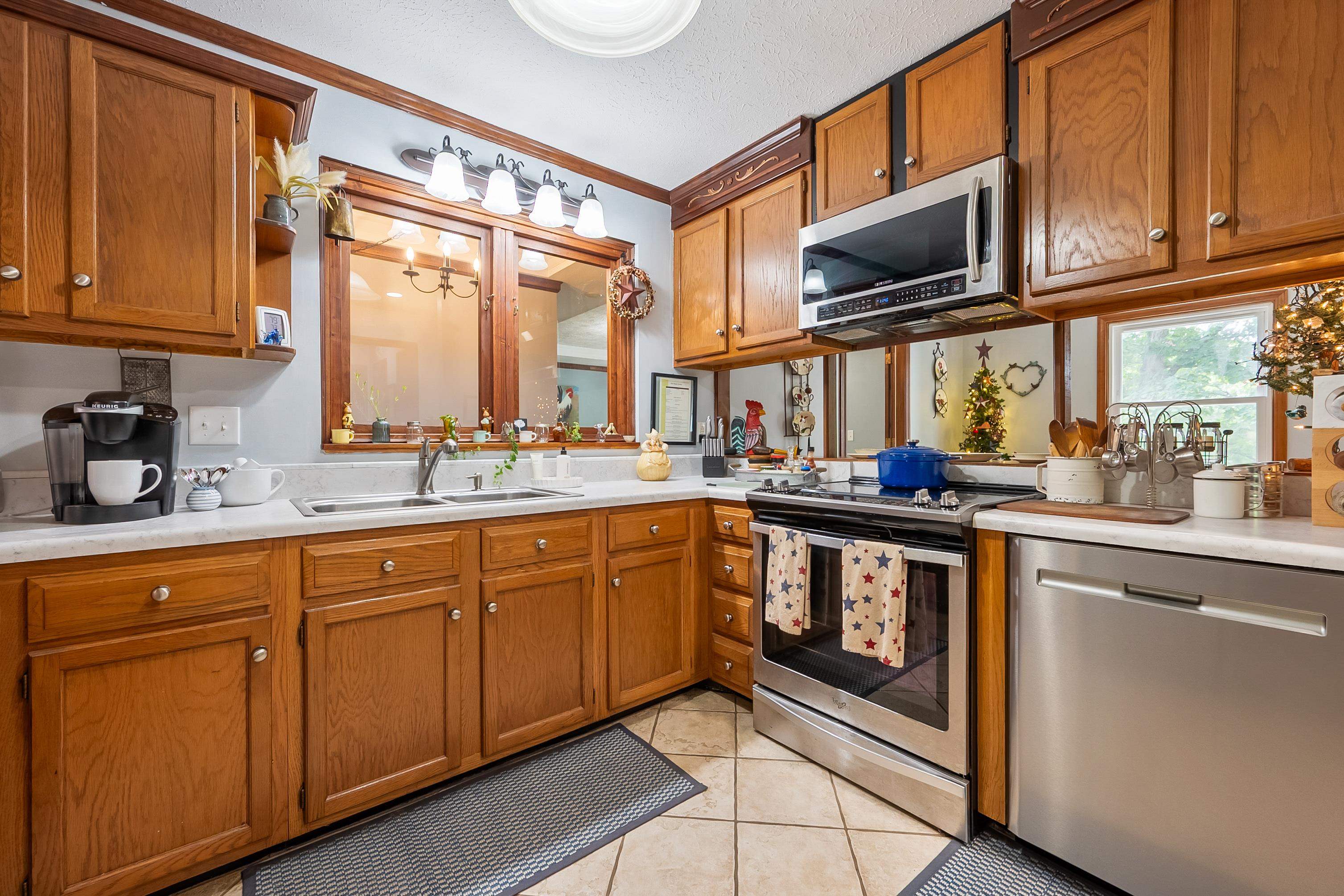 Christiansburg, Virginia 24073, United States, 3 Bedrooms Bedrooms, ,3 BathroomsBathrooms,Residential,Pending,195789