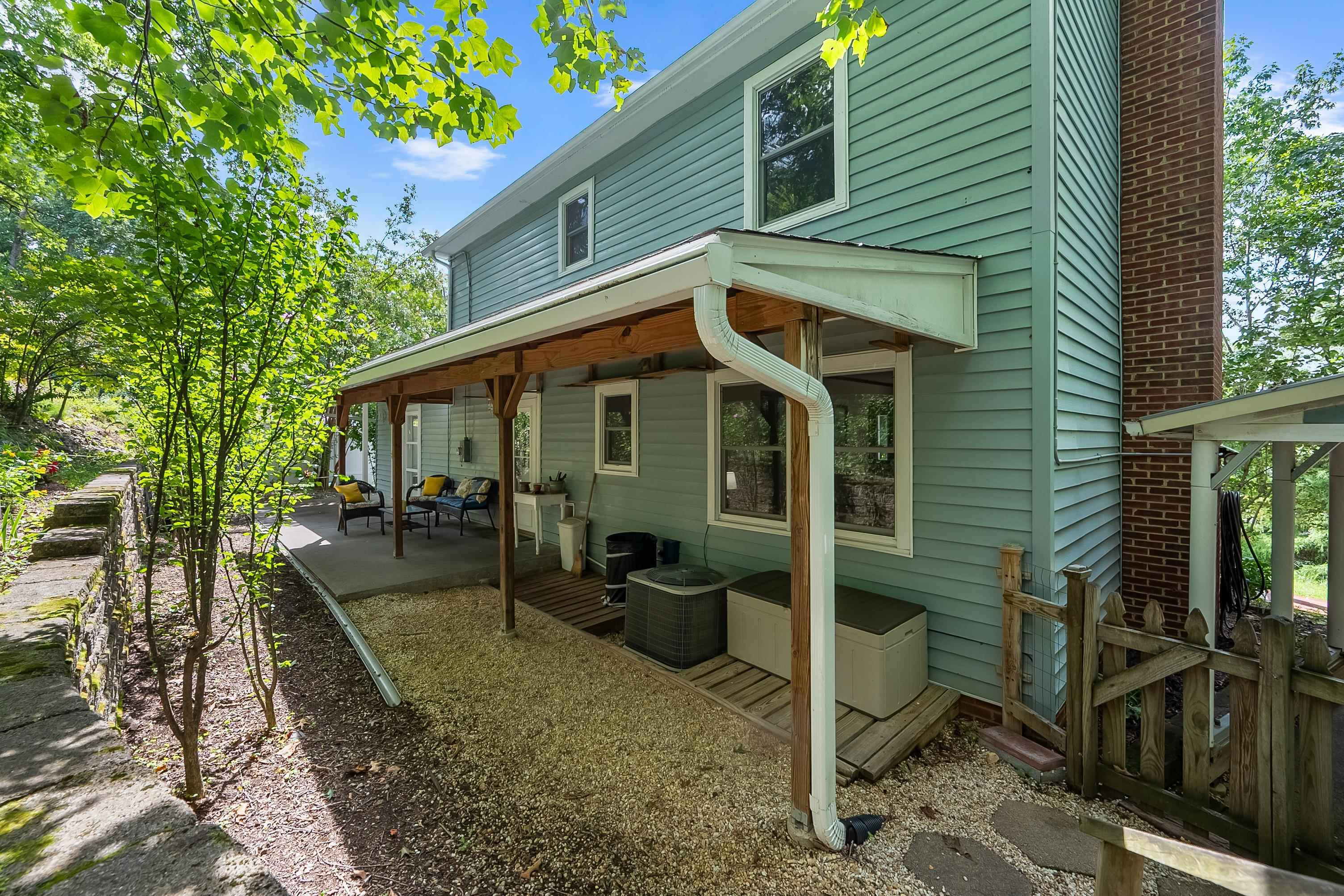 Christiansburg, Virginia 24073, United States, 3 Bedrooms Bedrooms, ,3 BathroomsBathrooms,Residential,Pending,195789