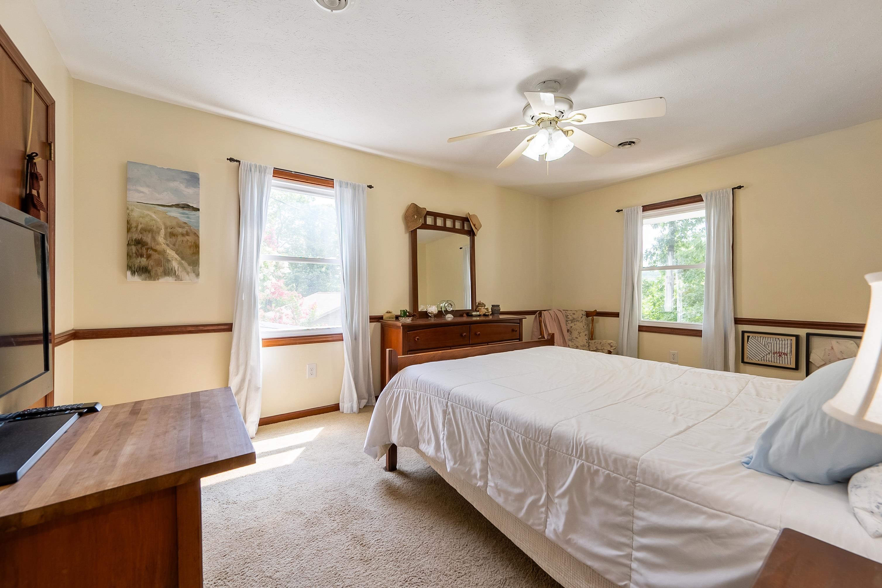 Christiansburg, Virginia 24073, United States, 3 Bedrooms Bedrooms, ,3 BathroomsBathrooms,Residential,Pending,195789