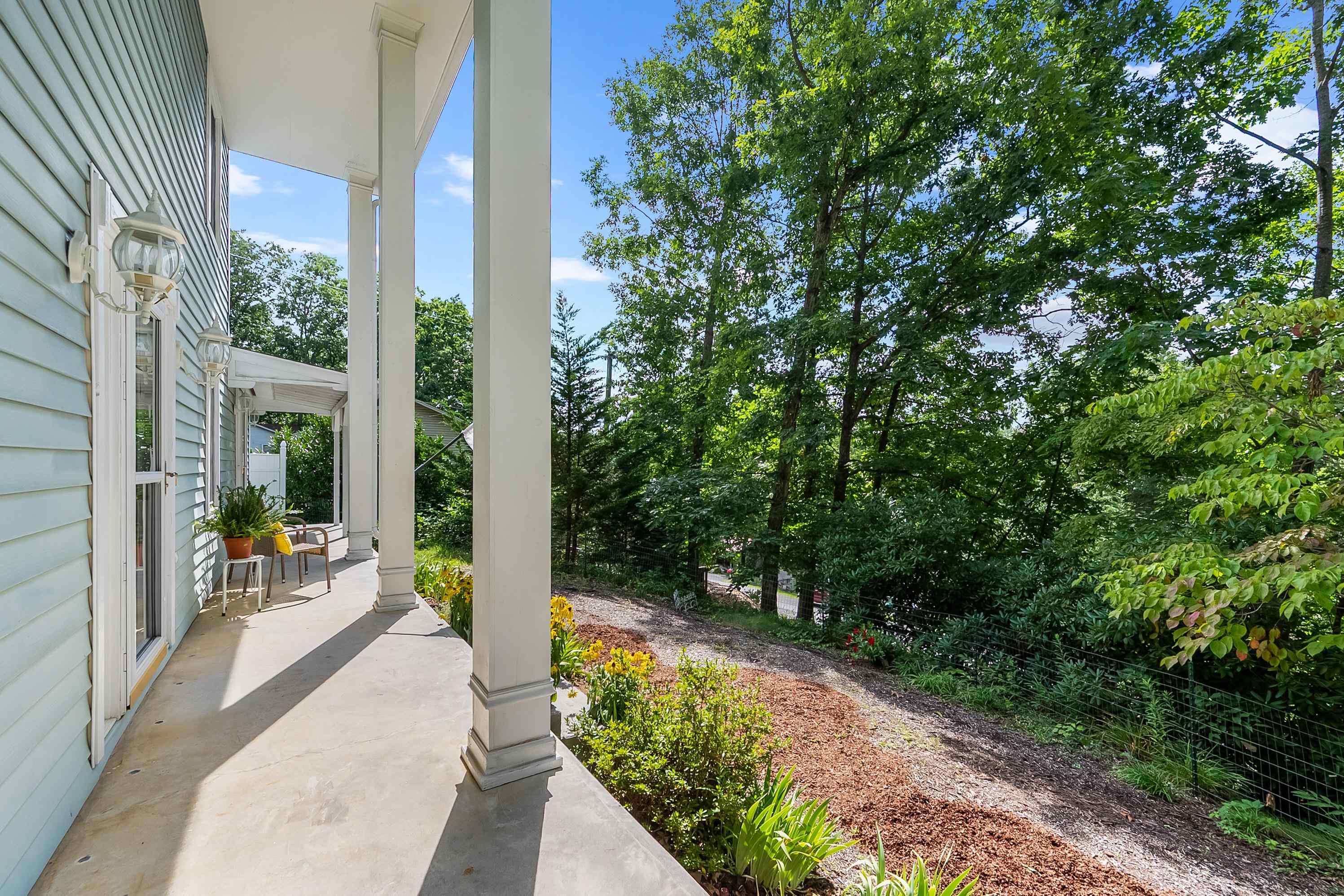 Christiansburg, Virginia 24073, United States, 3 Bedrooms Bedrooms, ,3 BathroomsBathrooms,Residential,Pending,195789