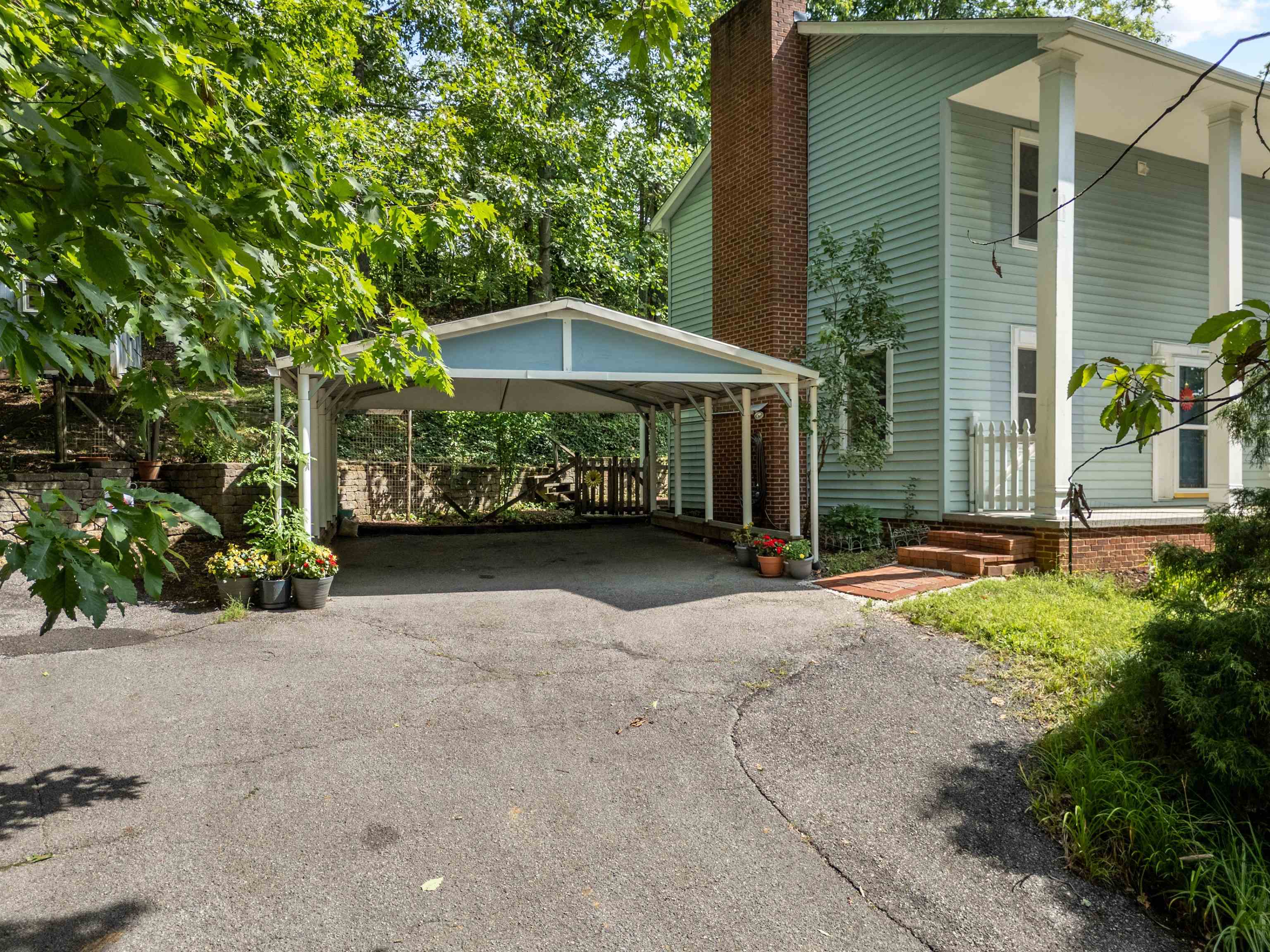 Christiansburg, Virginia 24073, United States, 3 Bedrooms Bedrooms, ,3 BathroomsBathrooms,Residential,Pending,195789