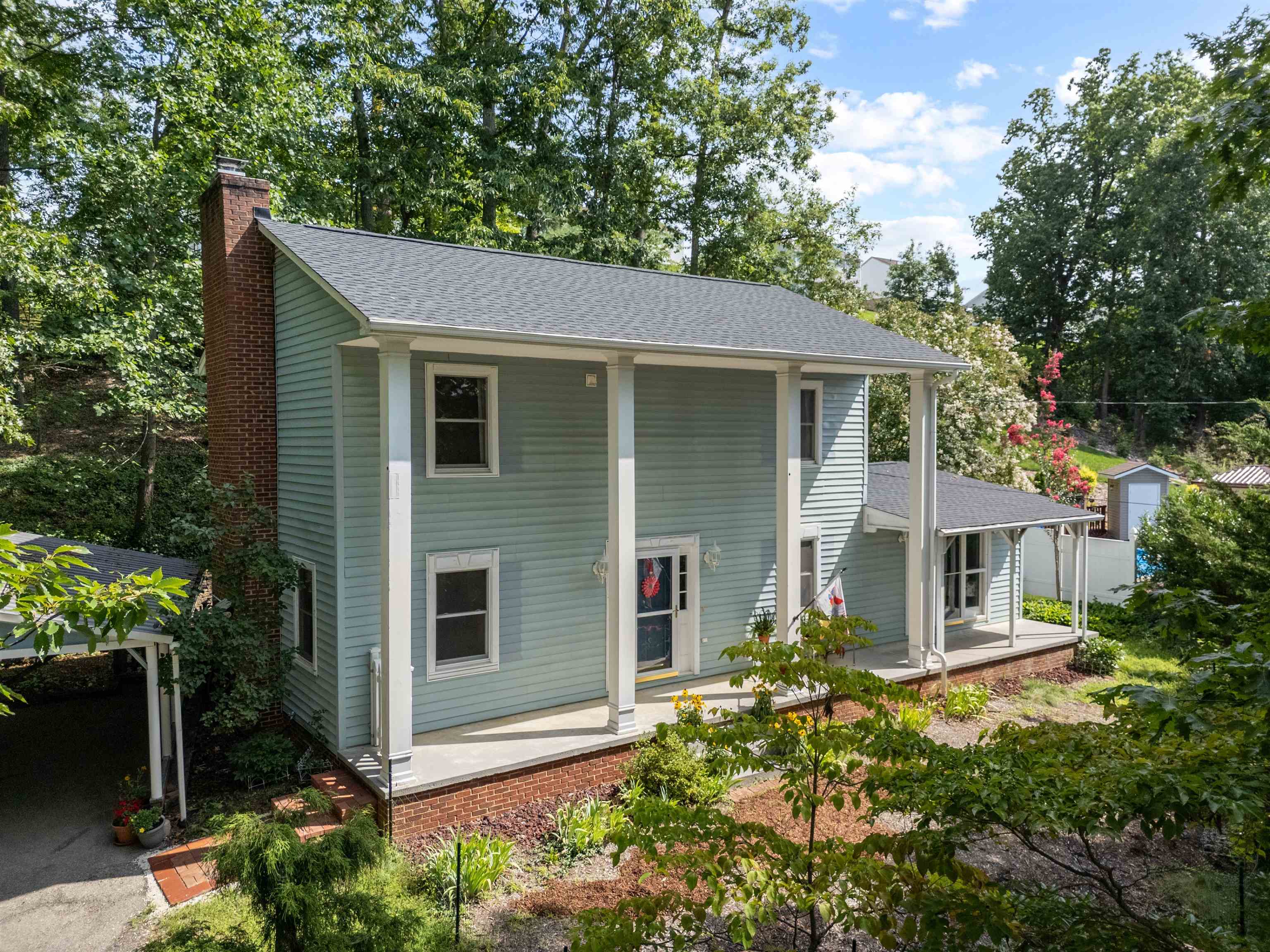 Christiansburg, Virginia 24073, United States, 3 Bedrooms Bedrooms, ,3 BathroomsBathrooms,Residential,Pending,195789