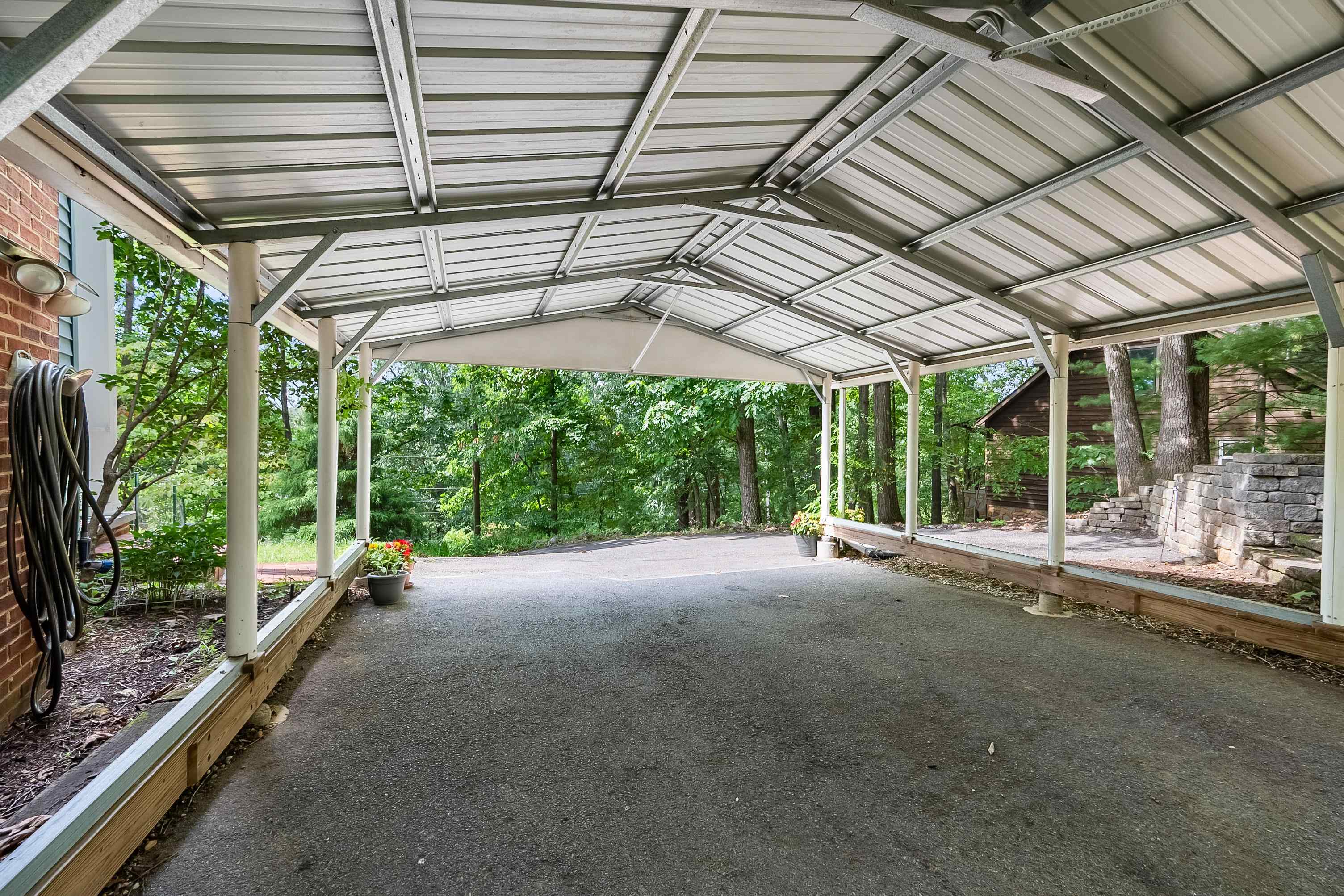 Christiansburg, Virginia 24073, United States, 3 Bedrooms Bedrooms, ,3 BathroomsBathrooms,Residential,Pending,195789