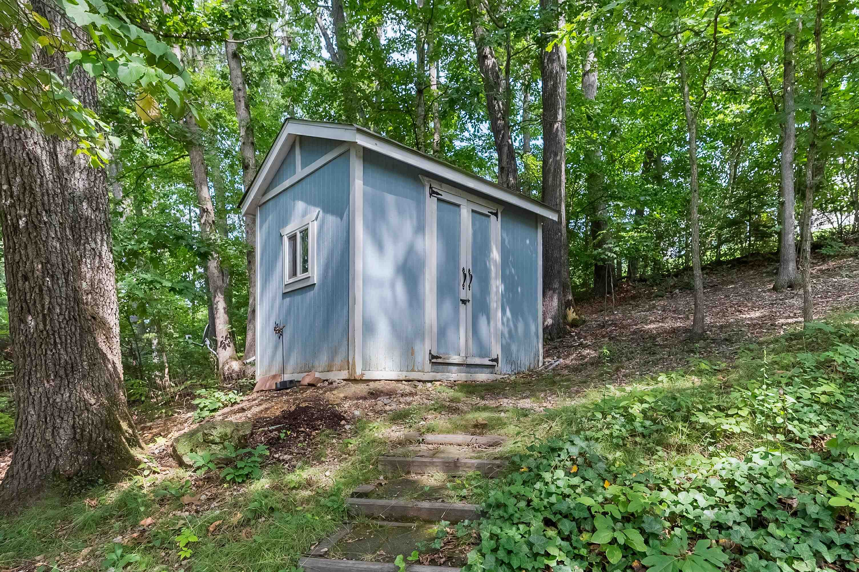 Christiansburg, Virginia 24073, United States, 3 Bedrooms Bedrooms, ,3 BathroomsBathrooms,Residential,Pending,195789