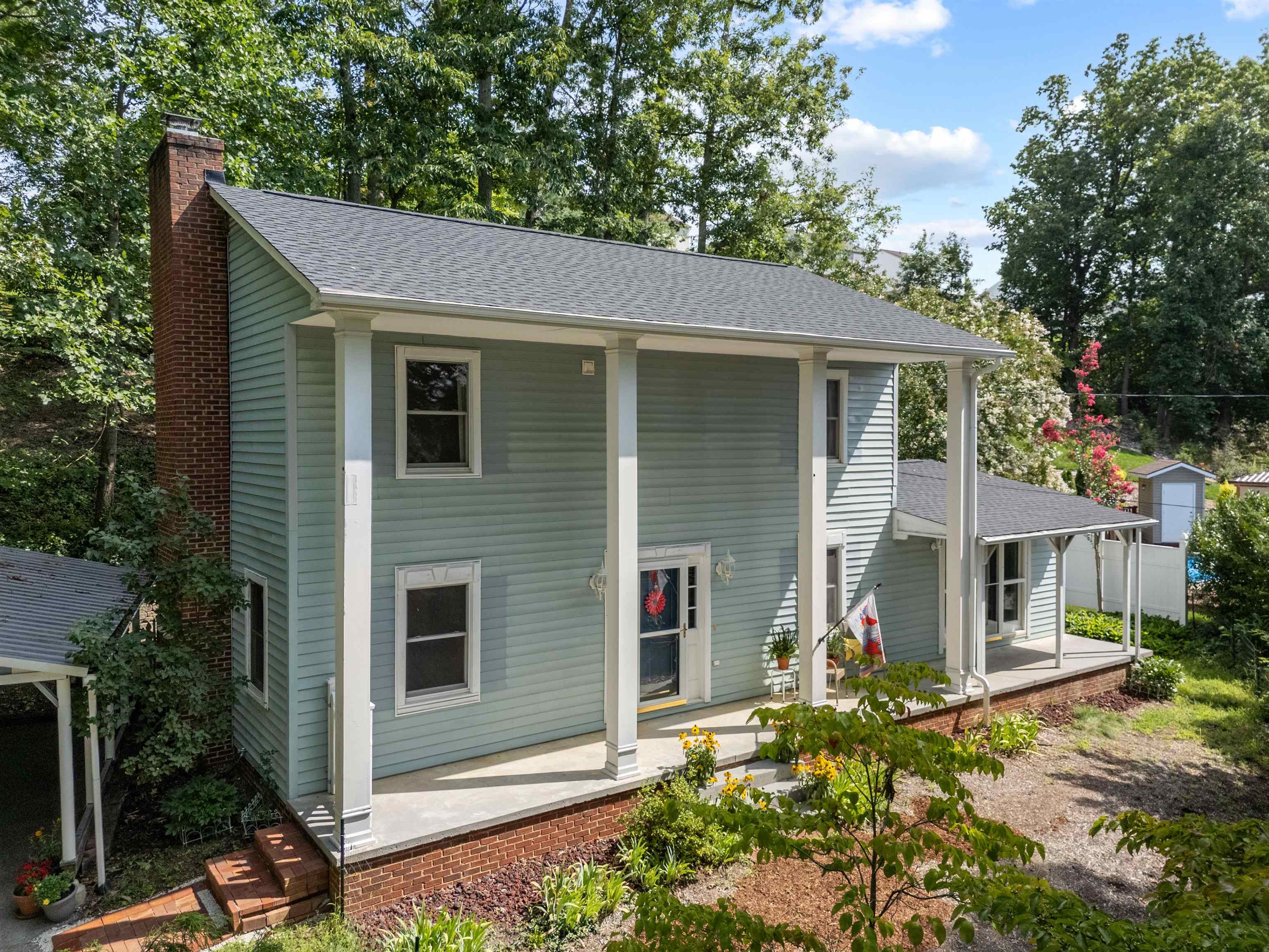 Christiansburg, Virginia 24073, United States, 3 Bedrooms Bedrooms, ,3 BathroomsBathrooms,Residential,Pending,195789