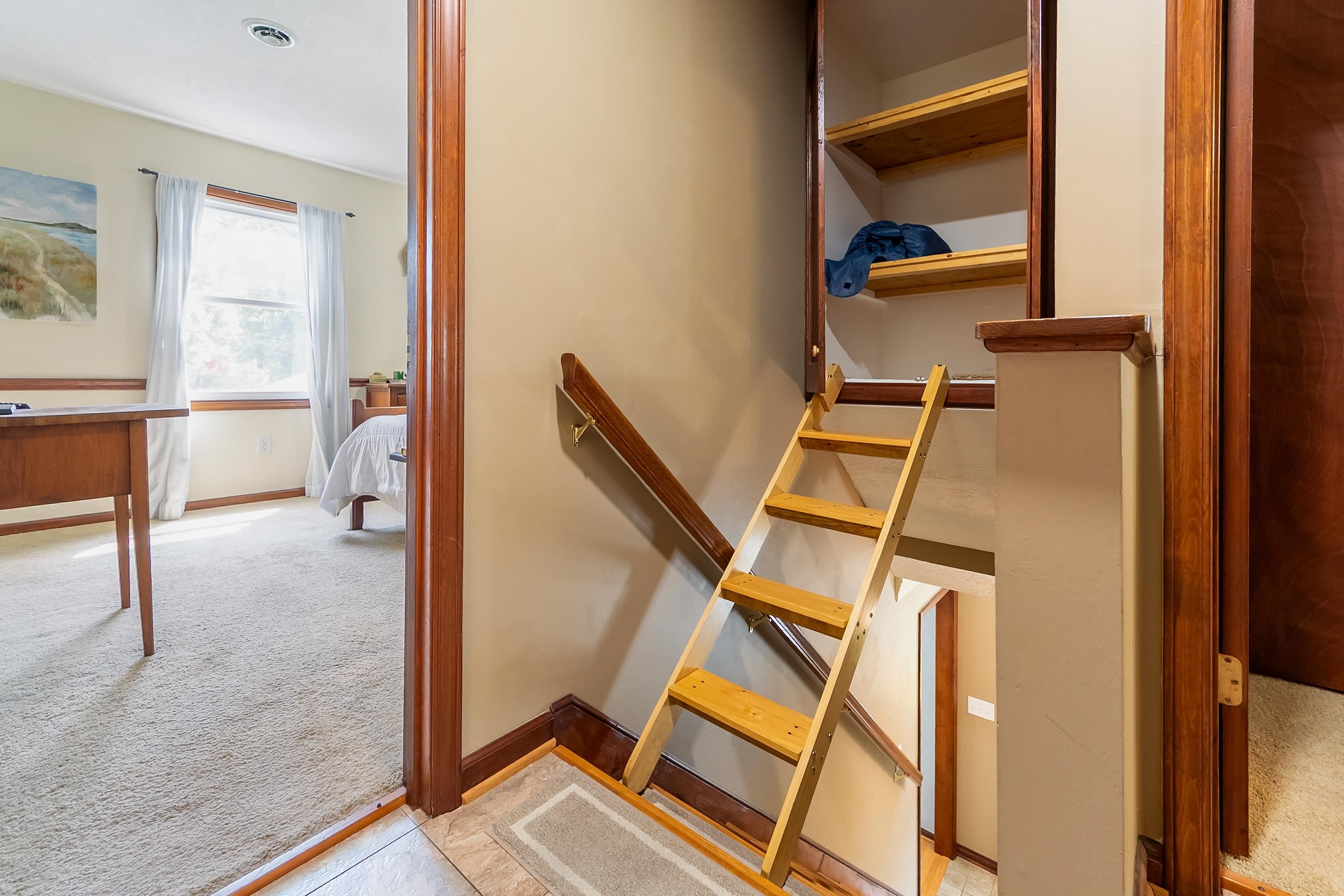 Christiansburg, Virginia 24073, United States, 3 Bedrooms Bedrooms, ,3 BathroomsBathrooms,Residential,Pending,195789