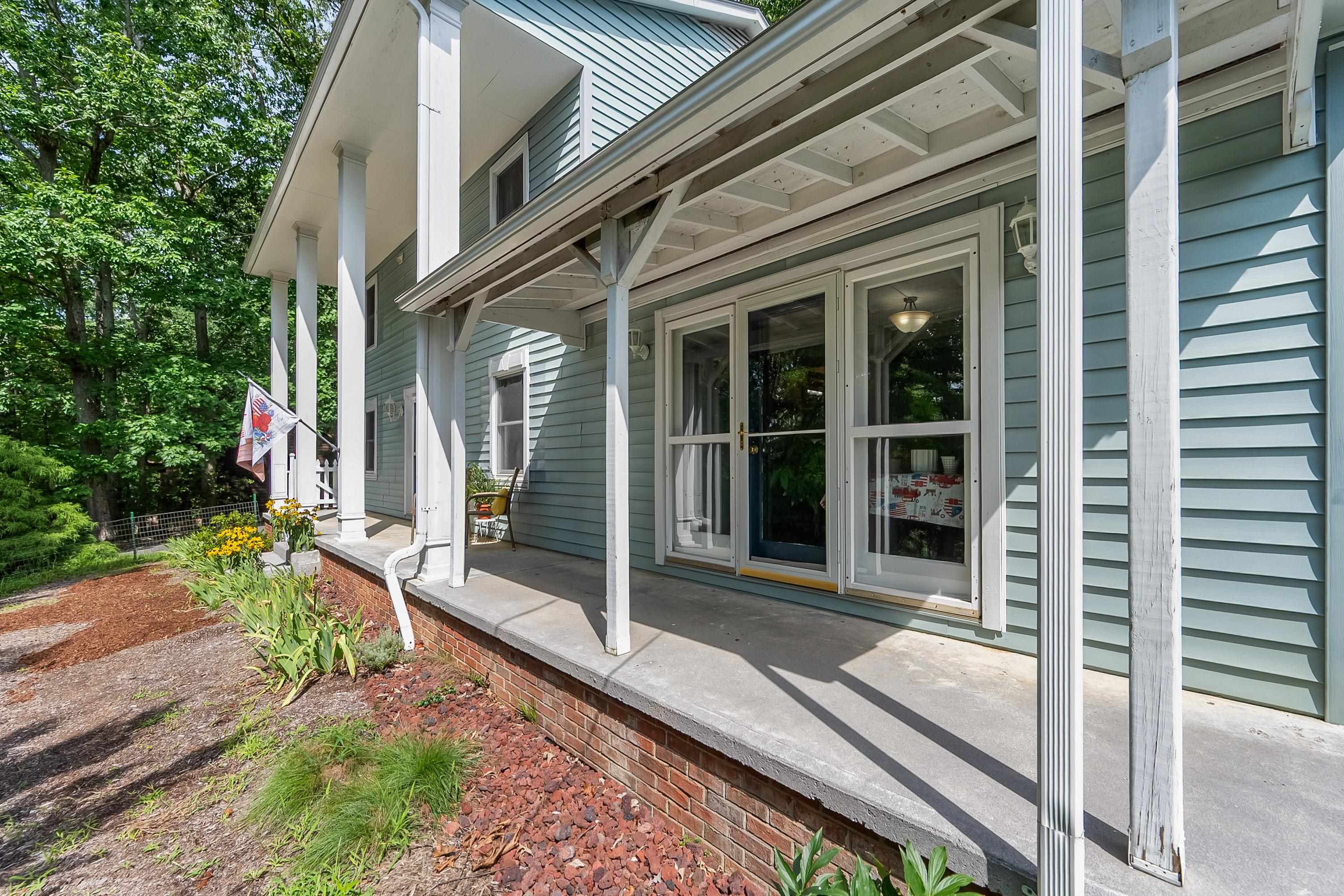 Christiansburg, Virginia 24073, United States, 3 Bedrooms Bedrooms, ,3 BathroomsBathrooms,Residential,Pending,195789