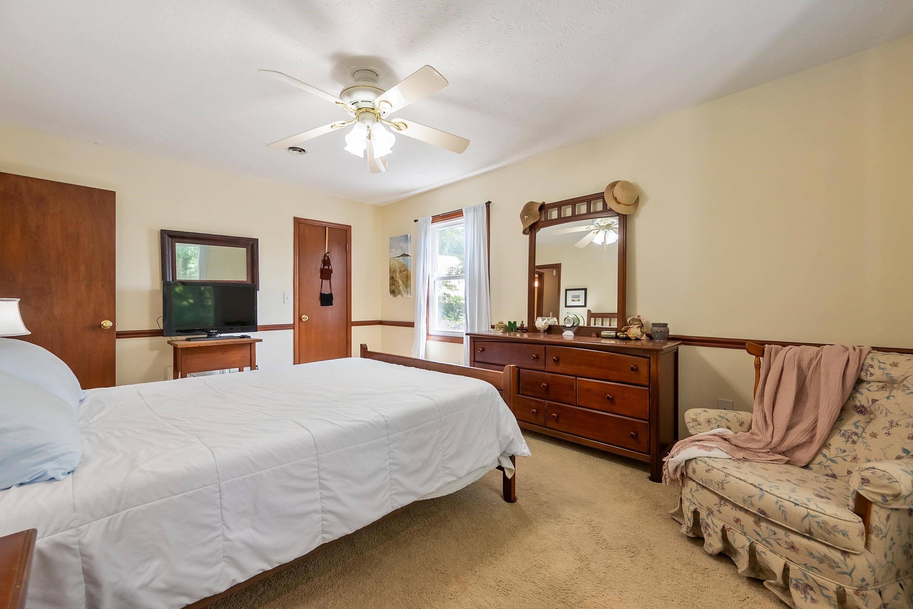 Christiansburg, Virginia 24073, United States, 3 Bedrooms Bedrooms, ,3 BathroomsBathrooms,Residential,Pending,195789