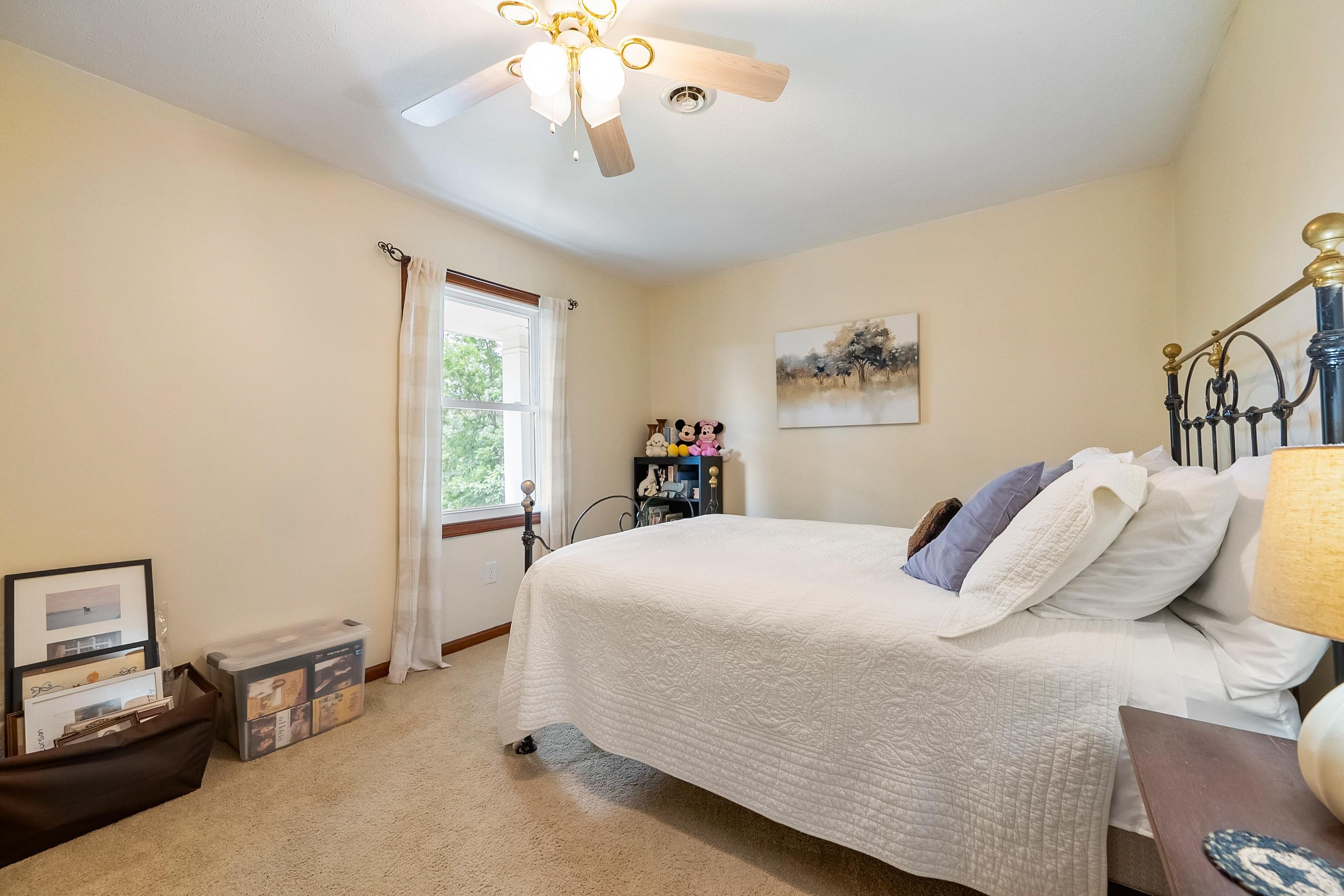 Christiansburg, Virginia 24073, United States, 3 Bedrooms Bedrooms, ,3 BathroomsBathrooms,Residential,Pending,195789