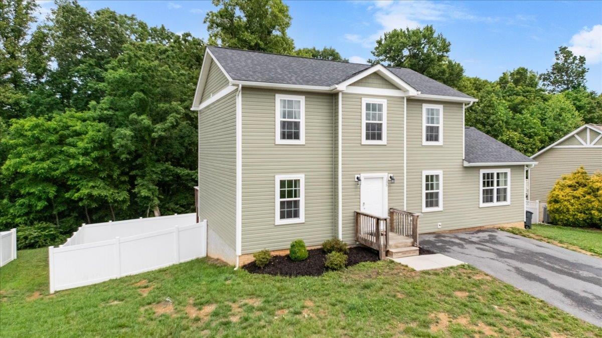 135 PRAIRIE VIEW Lane